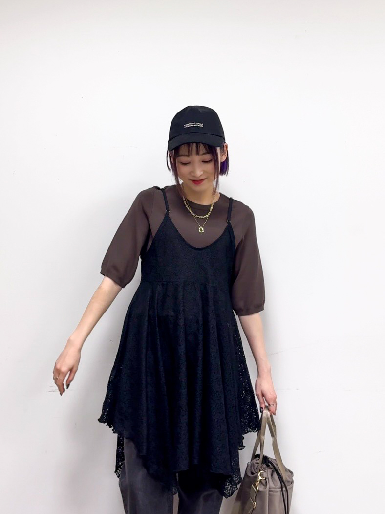 𝐜𝐡𝐢𝐤𝐚さんの「SHOO･LA･RUE｜【毎日洗える/S-LL/UV】上半身すっきり 二の腕見せない5分袖ニット」を使ったコーディネート