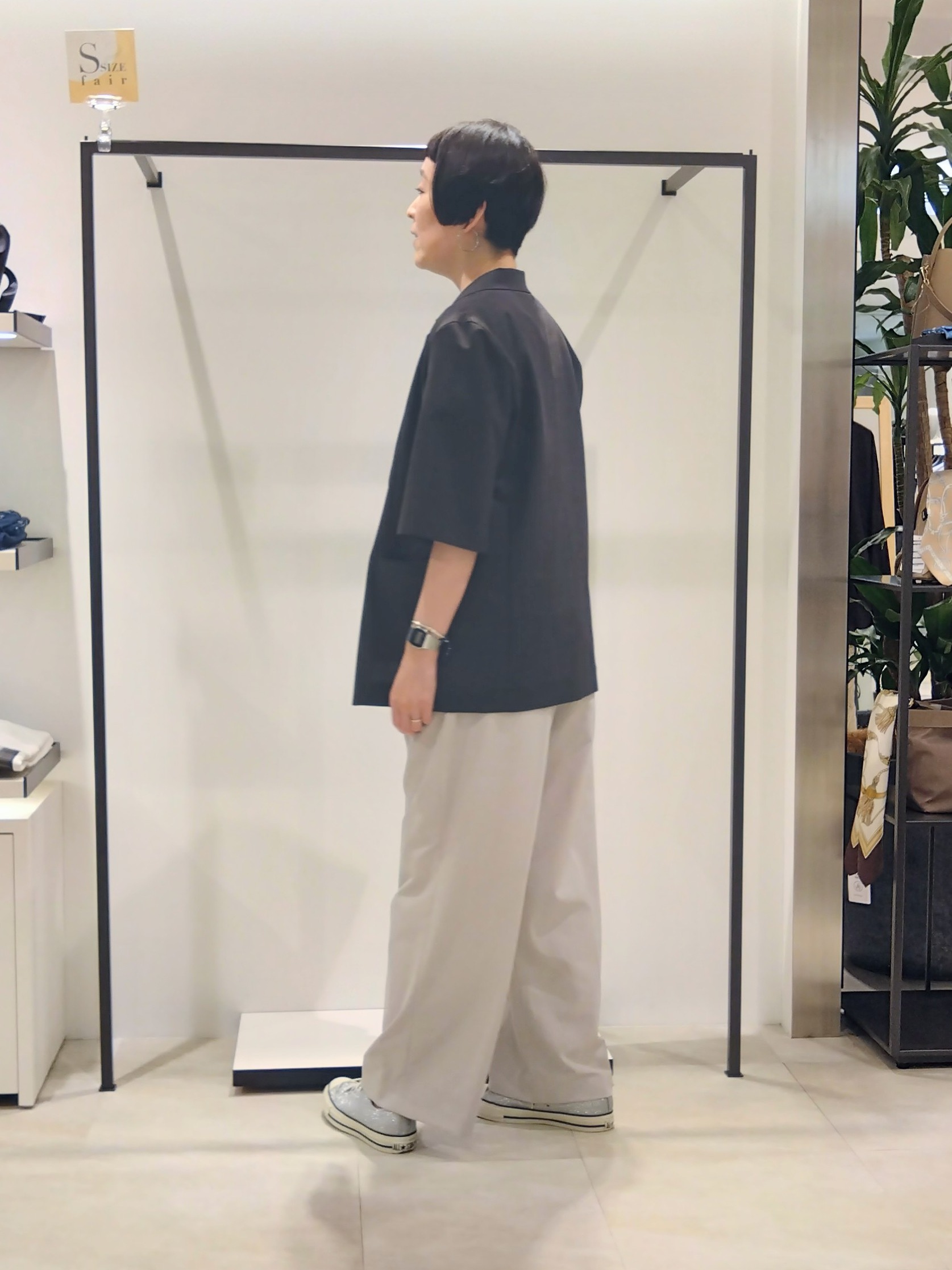 まちこさんの「UNTITLED｜【シワになりにくい/セットアップ可/接触冷感】ハーフスリーブジャケット」を使ったコーディネート