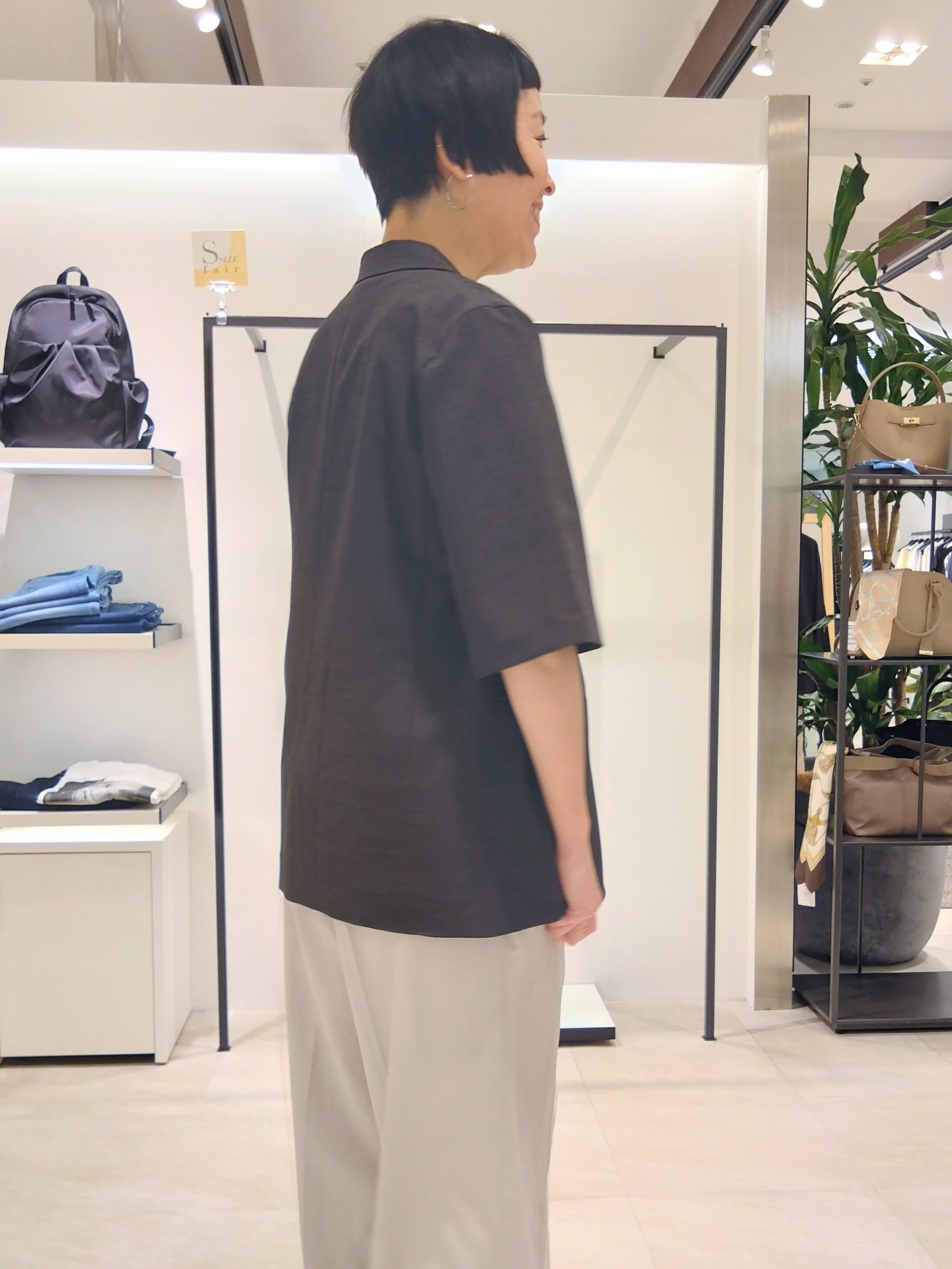 まちこさんの「UNTITLED｜【シワになりにくい/セットアップ可/接触冷感】ハーフスリーブジャケット」を使ったコーディネート
