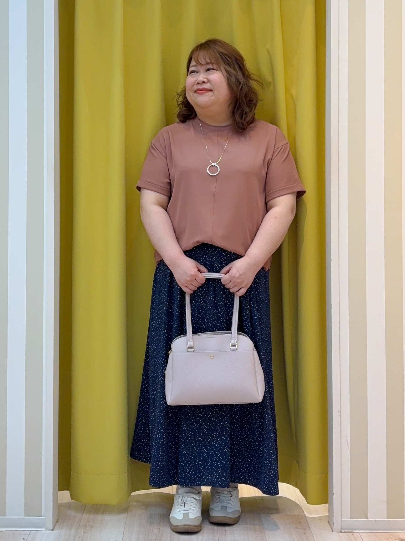kotoさんさんの「SHOO･LA･RUE｜【S-LL】大人のシアー感 風合い楽しむバンドカラーシャツ」を使ったコーディネート
