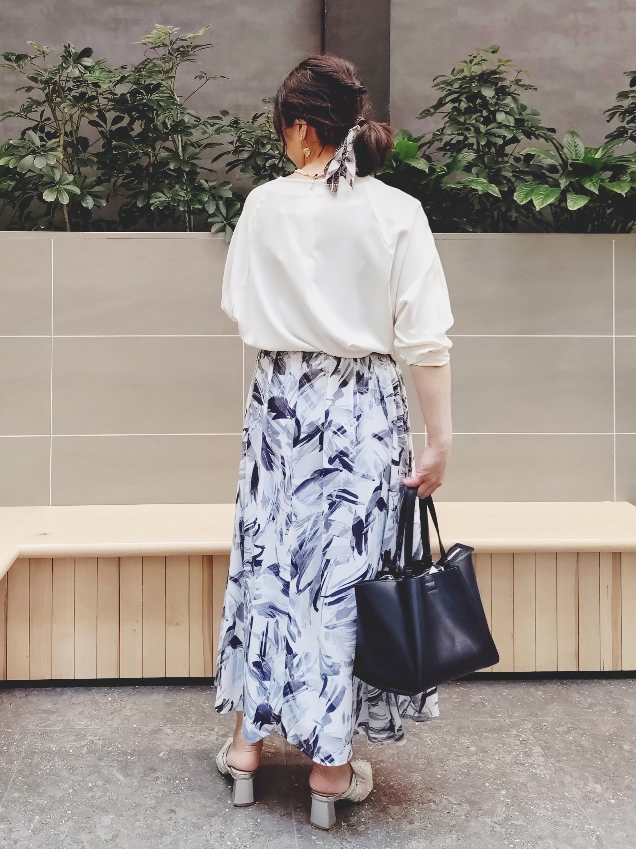 TOMOMIさんの「INDIVI｜【接触冷感／透湿／着る日傘】ノーカラージャケット」を使ったコーディネート