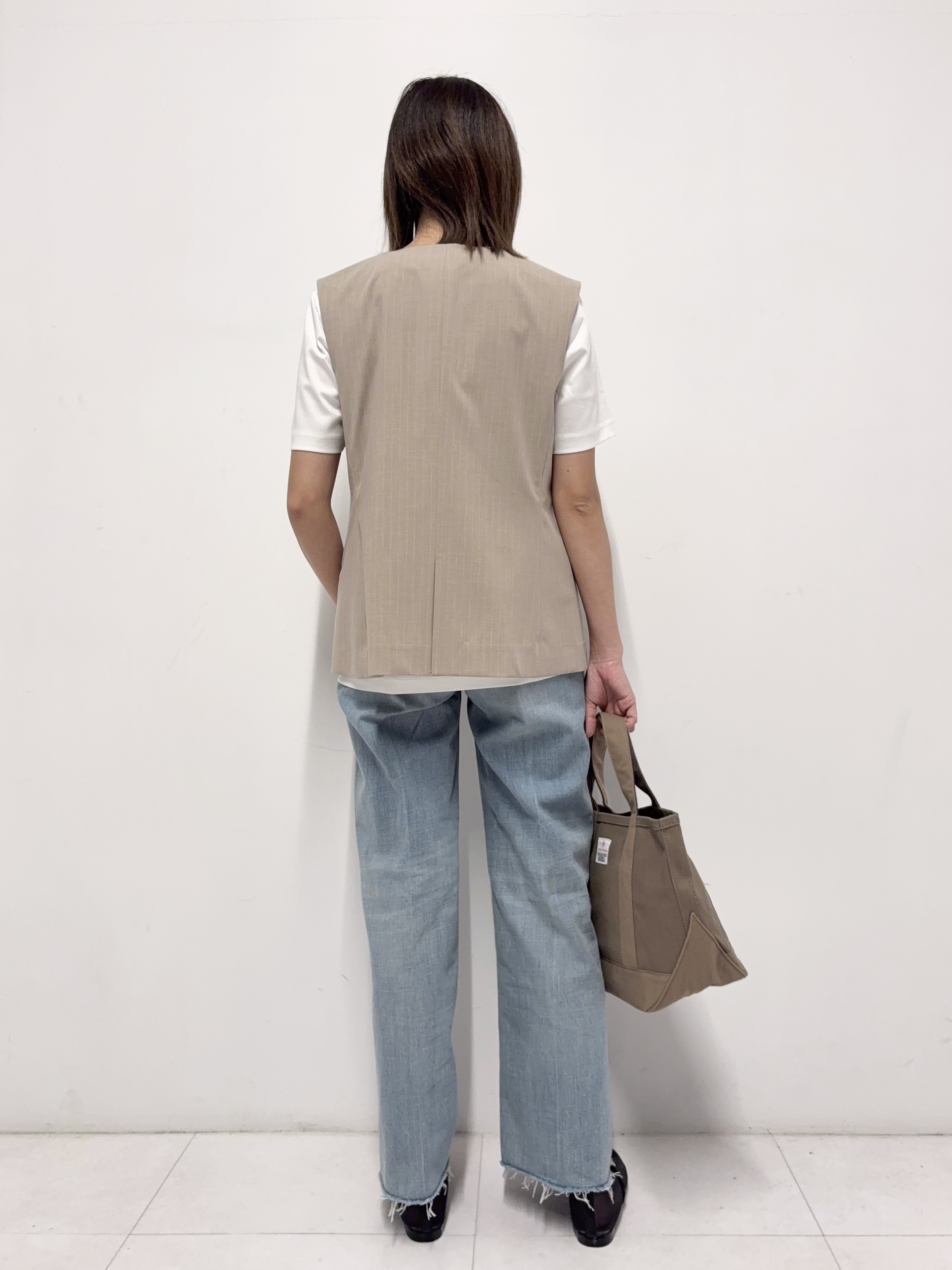 Nishijimaさんの「DRESSTERIOR｜【セットアップ可/ウォッシャブル】セットアップストライプジレ」を使ったコーディネート