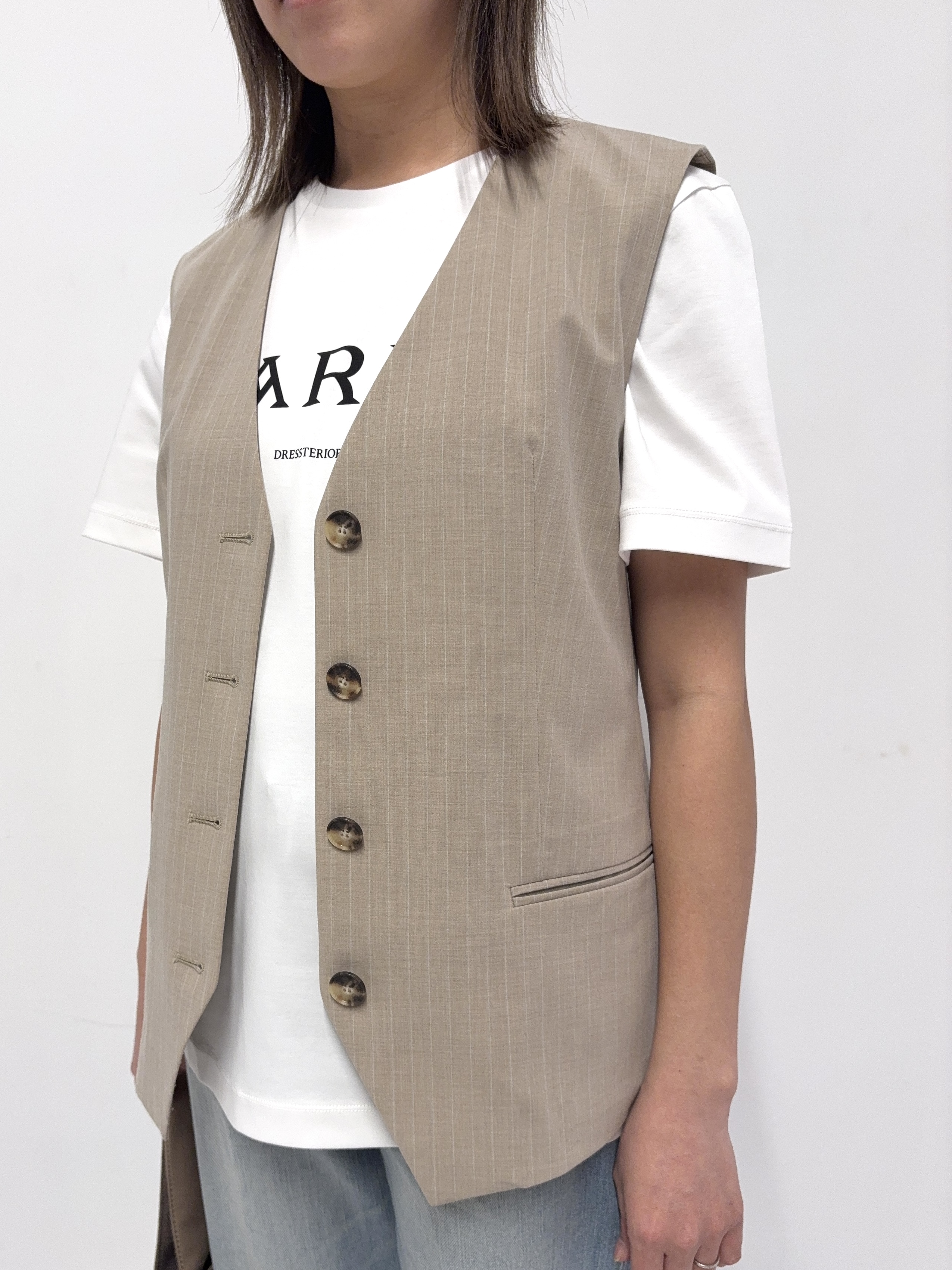 Nishijimaさんの「DRESSTERIOR｜【セットアップ可/ウォッシャブル】セットアップストライプジレ」を使ったコーディネート