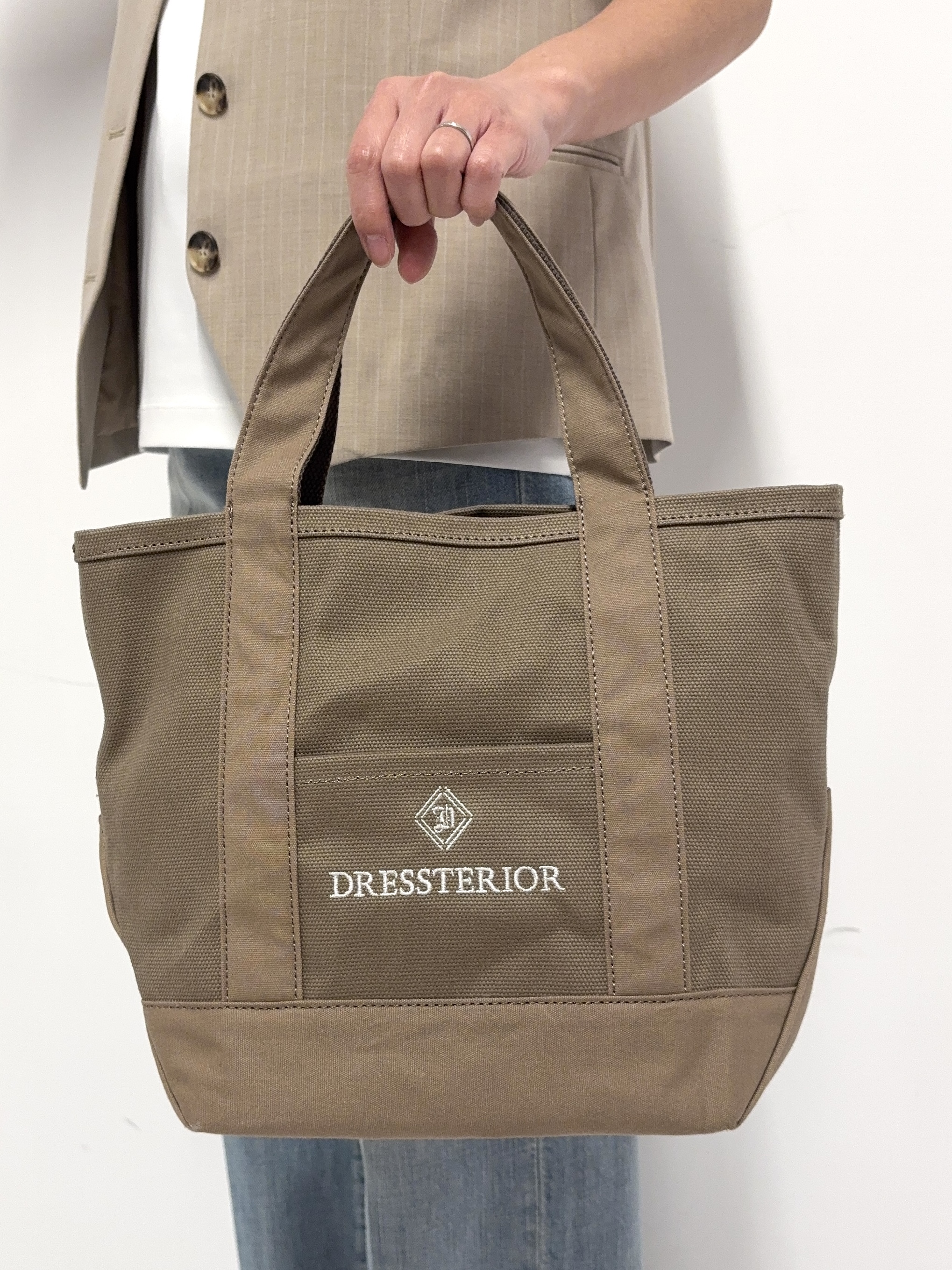 Nishijimaさんの「DRESSTERIOR｜【セットアップ可/ウォッシャブル】セットアップストライプジレ」を使ったコーディネート