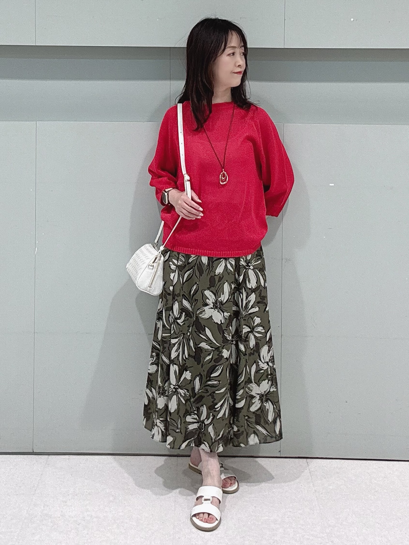 makiさんの「UNTITLED｜【洗える/ゆったり】クルーネックドライニット」を使ったコーディネート