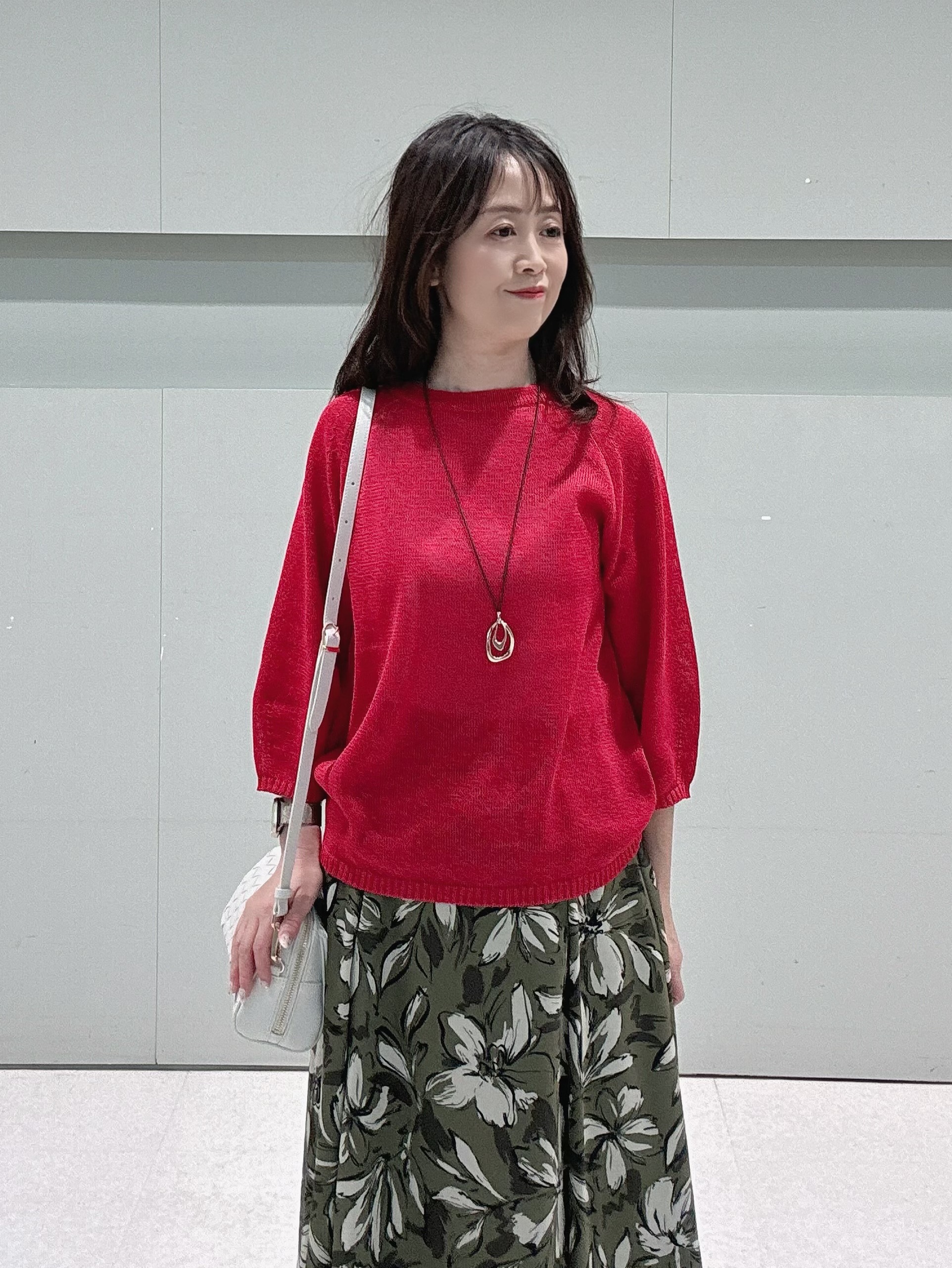 makiさんの「UNTITLED｜【洗える/ゆったり】クルーネックドライニット」を使ったコーディネート