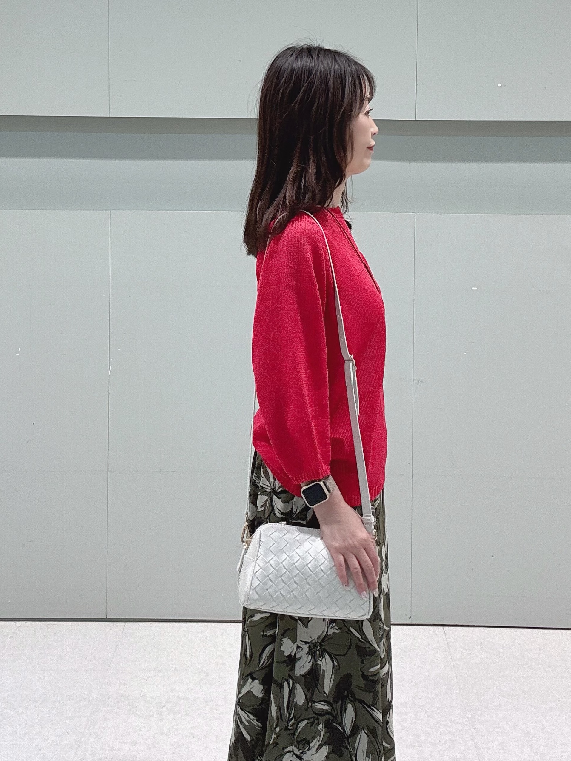 makiさんの「UNTITLED｜【洗える/ゆったり】クルーネックドライニット」を使ったコーディネート