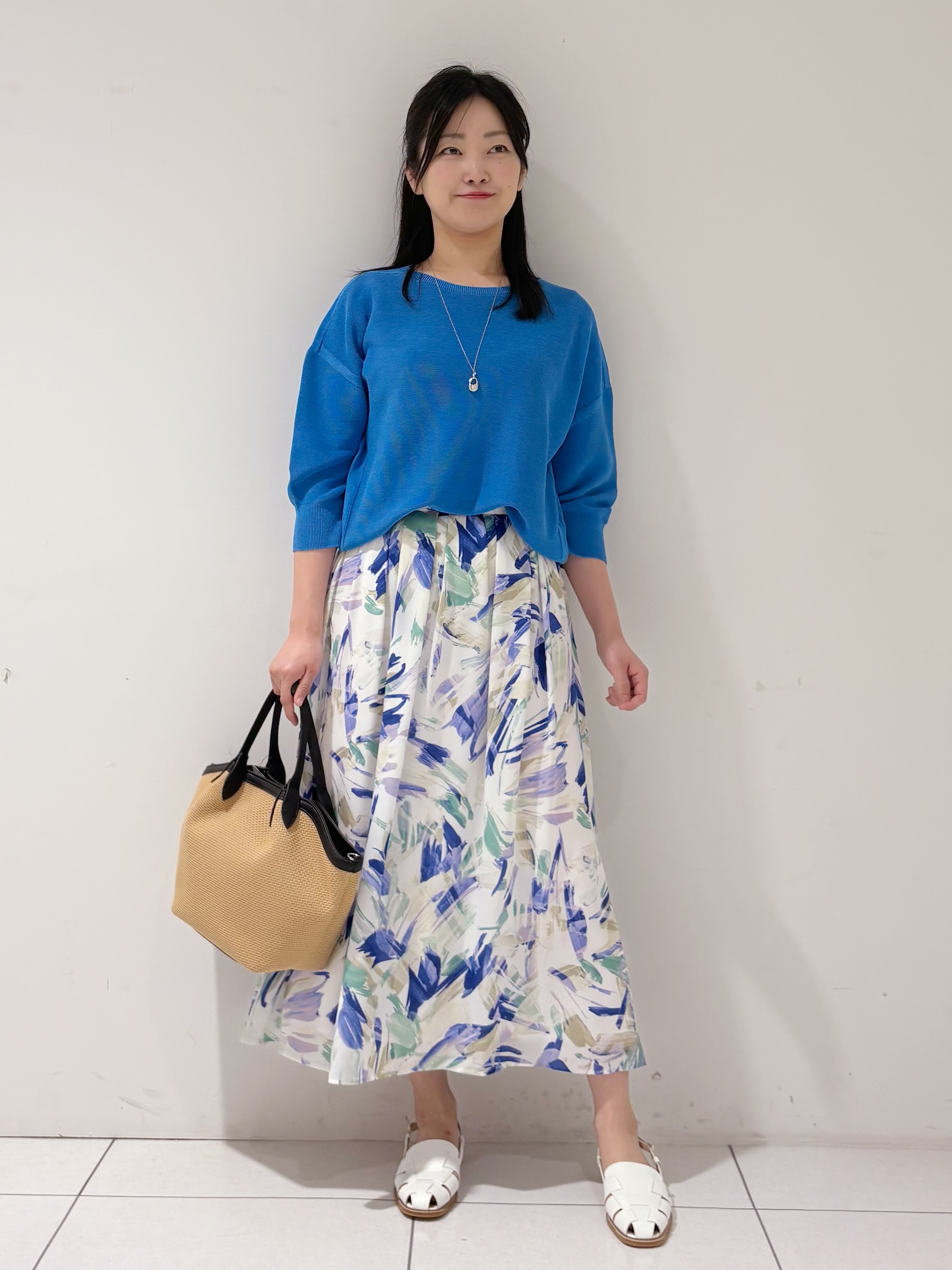 momokoさんの「INDIVI｜【洗える／ドライタッチ／和紙混】ガーター編みニット」を使ったコーディネート