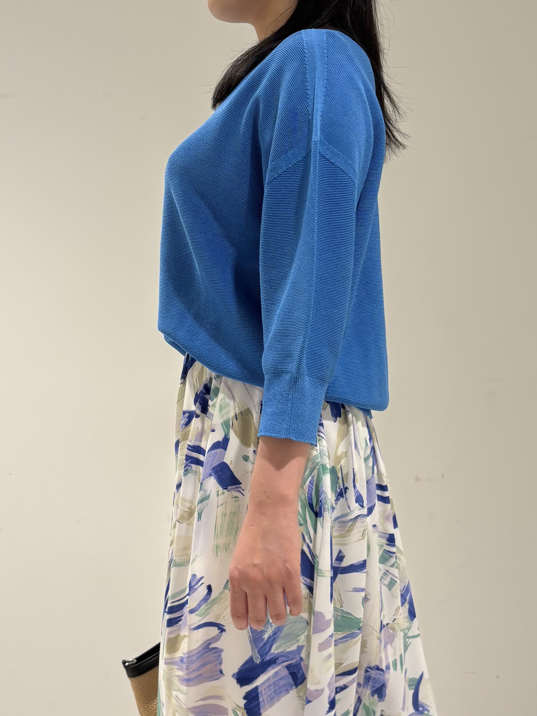 momokoさんの「INDIVI｜【洗える／ドライタッチ／和紙混】ガーター編みニット」を使ったコーディネート