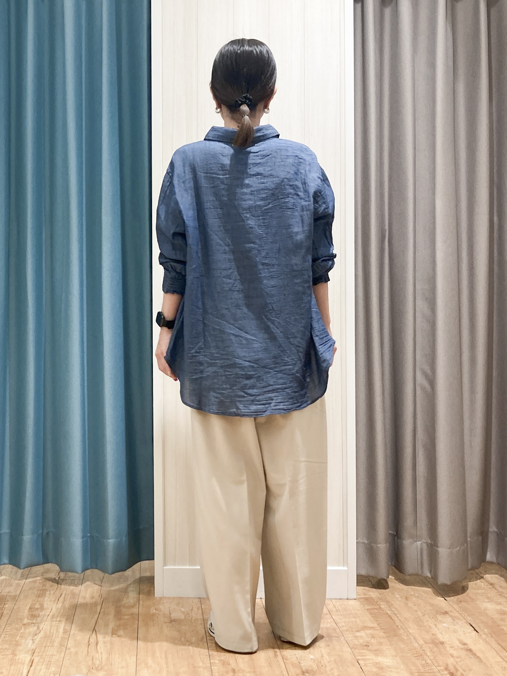 thさんの「SHOO･LA･RUE｜【毎日洗える/S-LL/UV】上半身すっきり 二の腕見せない5分袖ニット」を使ったコーディネート