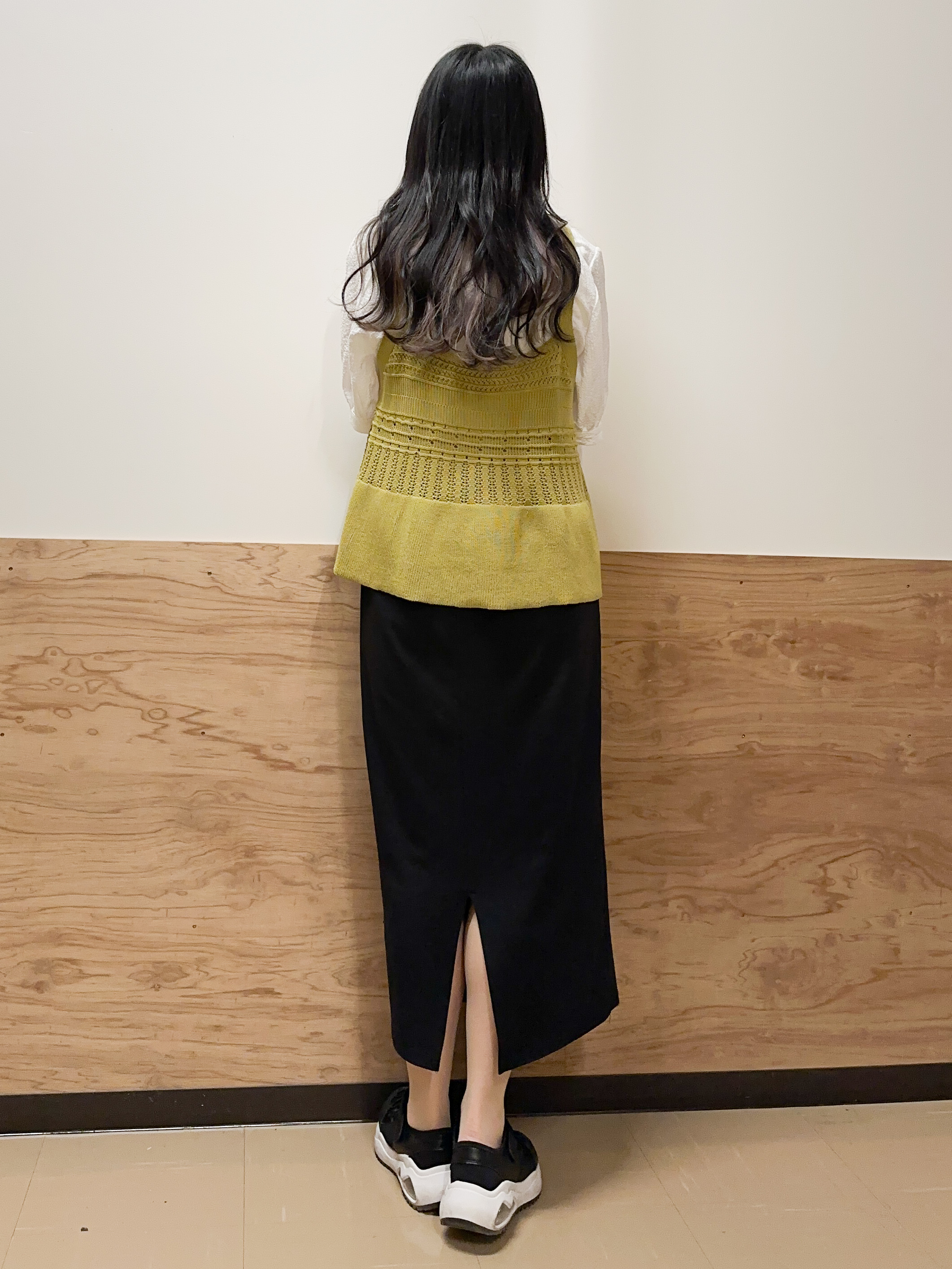 すーさんの「grove｜【2点SET】着るだけで完成、透かし編みニットビスチェ&times;ブラウス」を使ったコーディネート