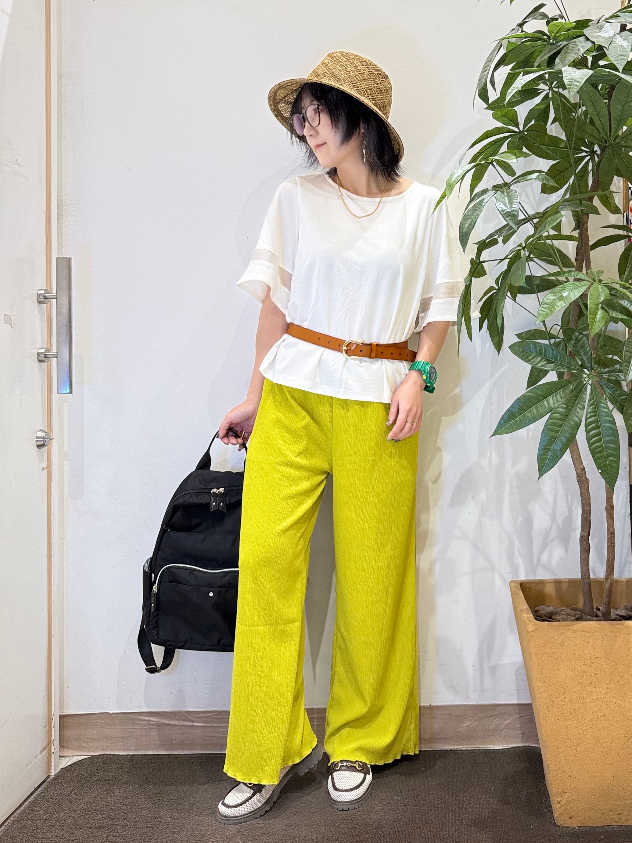 misakiさんの「SHOO･LA･RUE｜【洗濯機後しわになりにくい/S-LL】お袖のシアーで抜け感プラス 二の腕隠せるフレアスリーブトップス」を使ったコーディネート