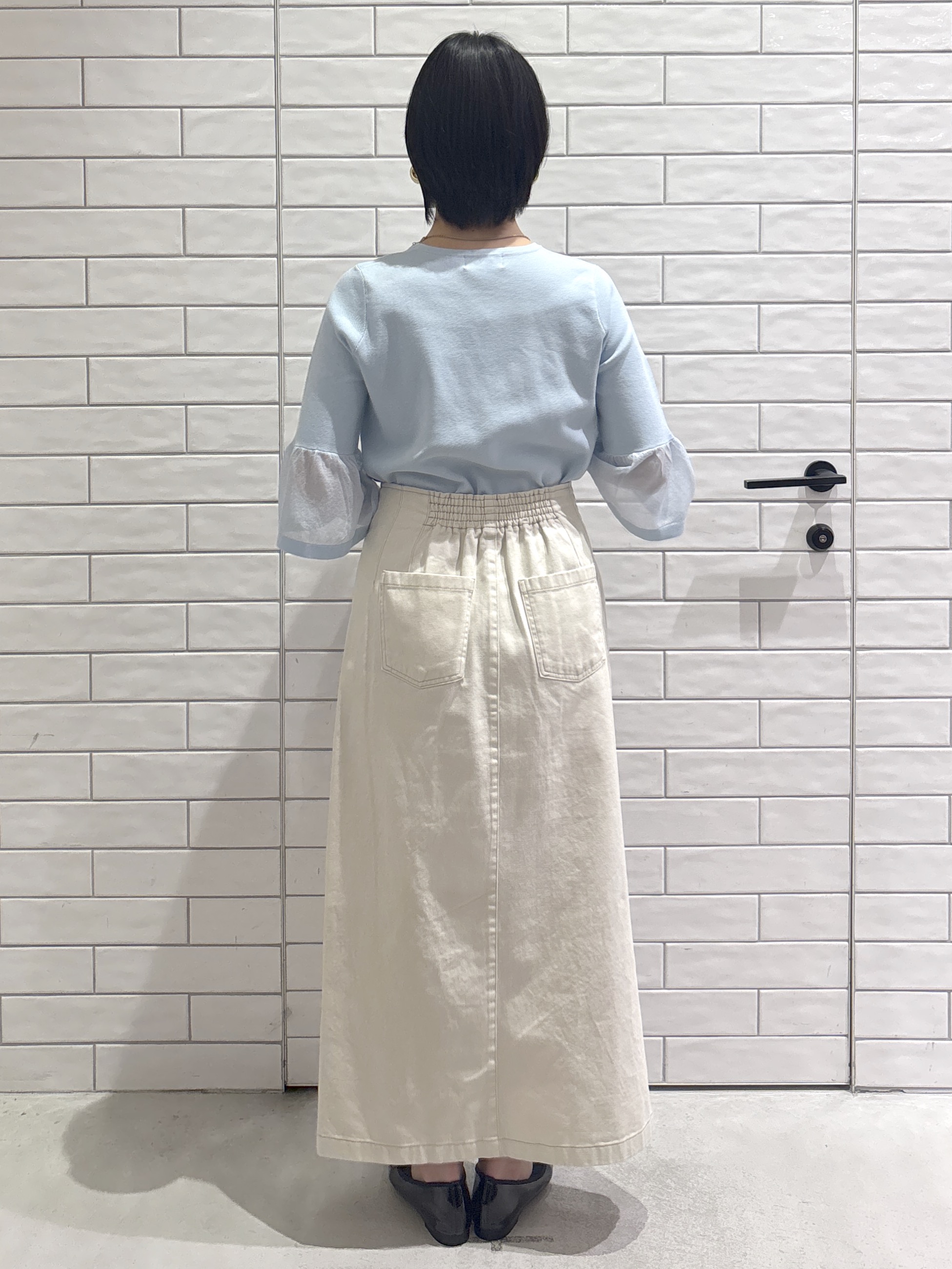 ayumiさんの「OPAQUE.CLIP｜シアーフレアスリーブニット【洗濯機OK／抗ピル】」を使ったコーディネート