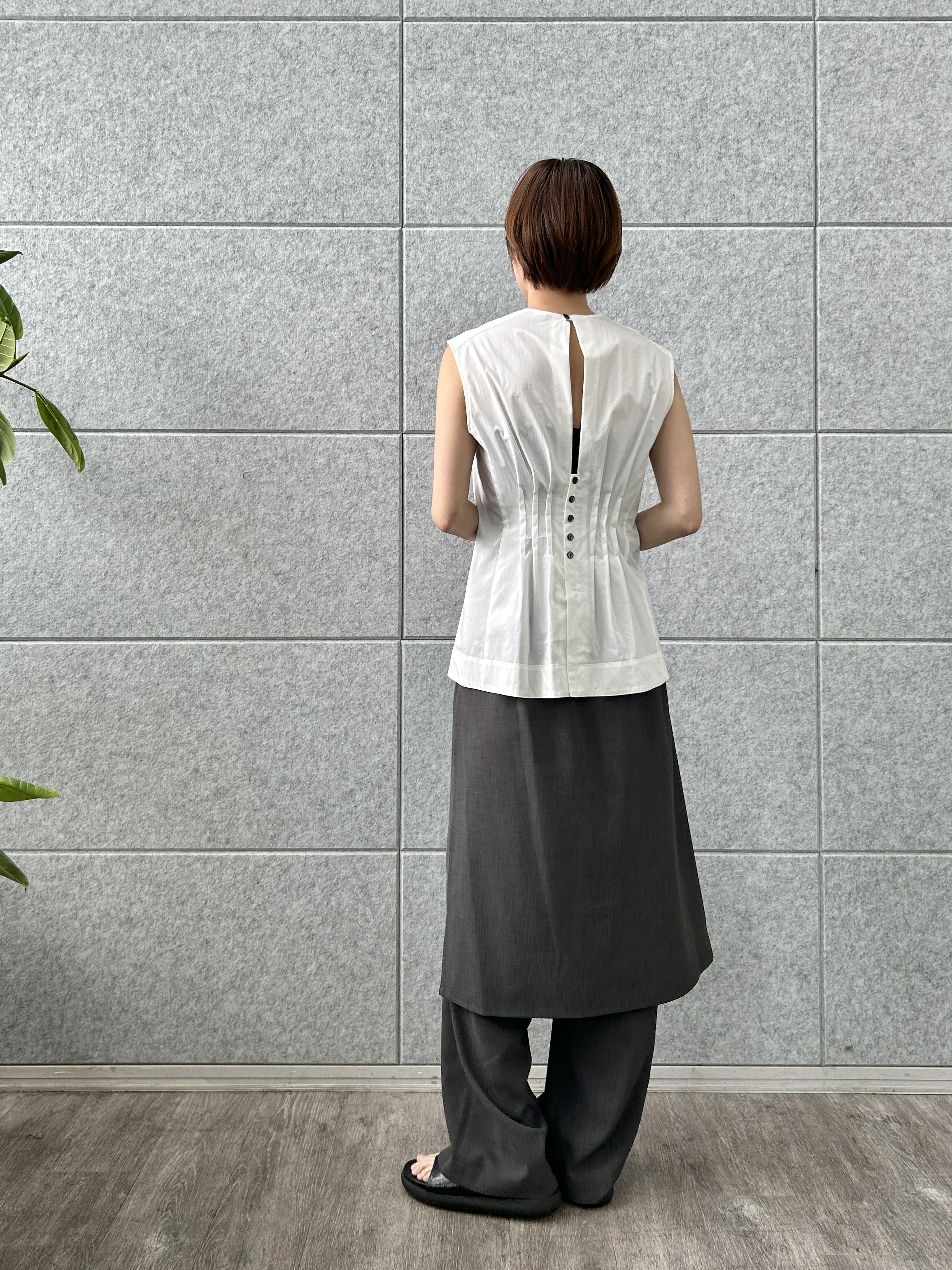 harunaさんの「CODE A｜back tack blouse」を使ったコーディネート