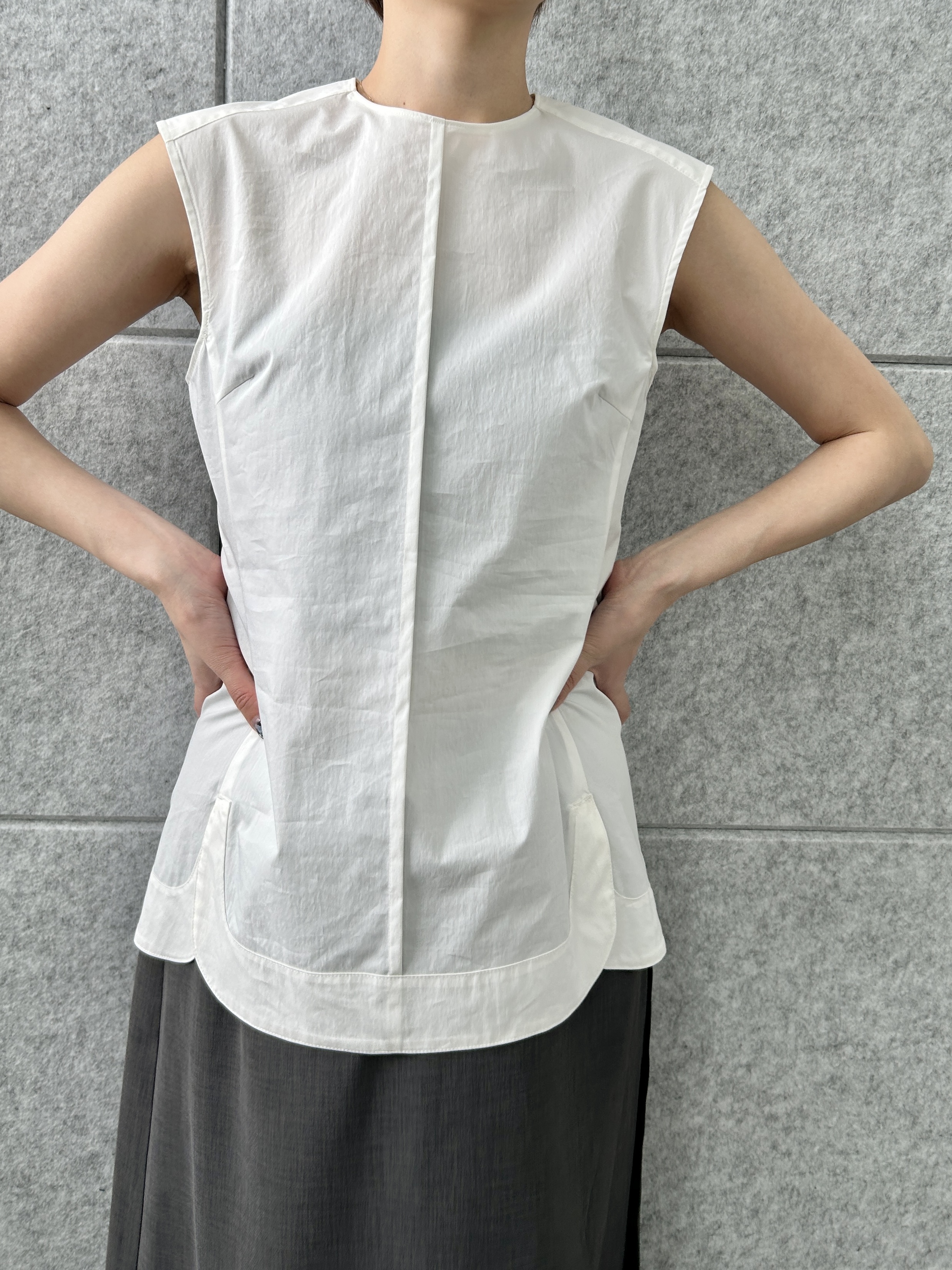 harunaさんの「CODE A｜back tack blouse」を使ったコーディネート