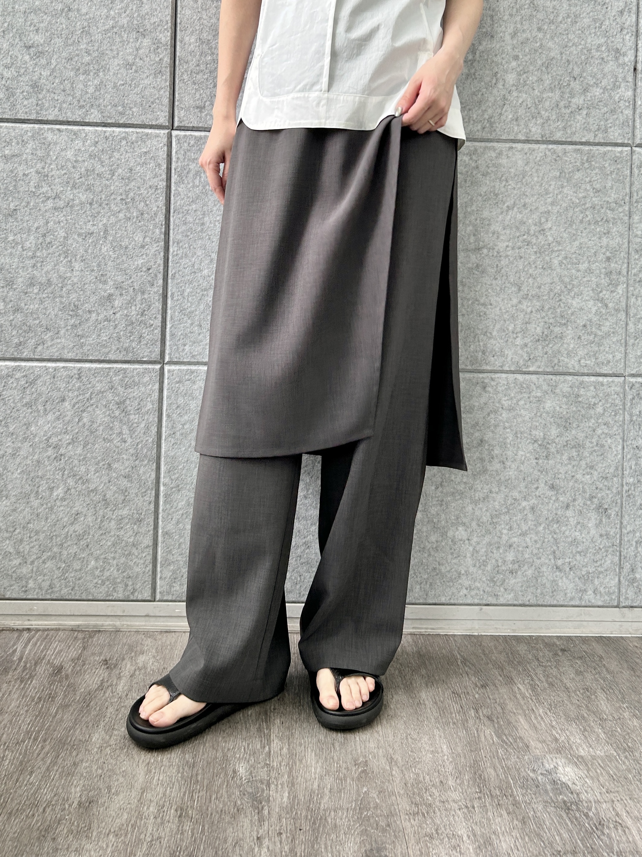 harunaさんの「CODE A｜back tack blouse」を使ったコーディネート