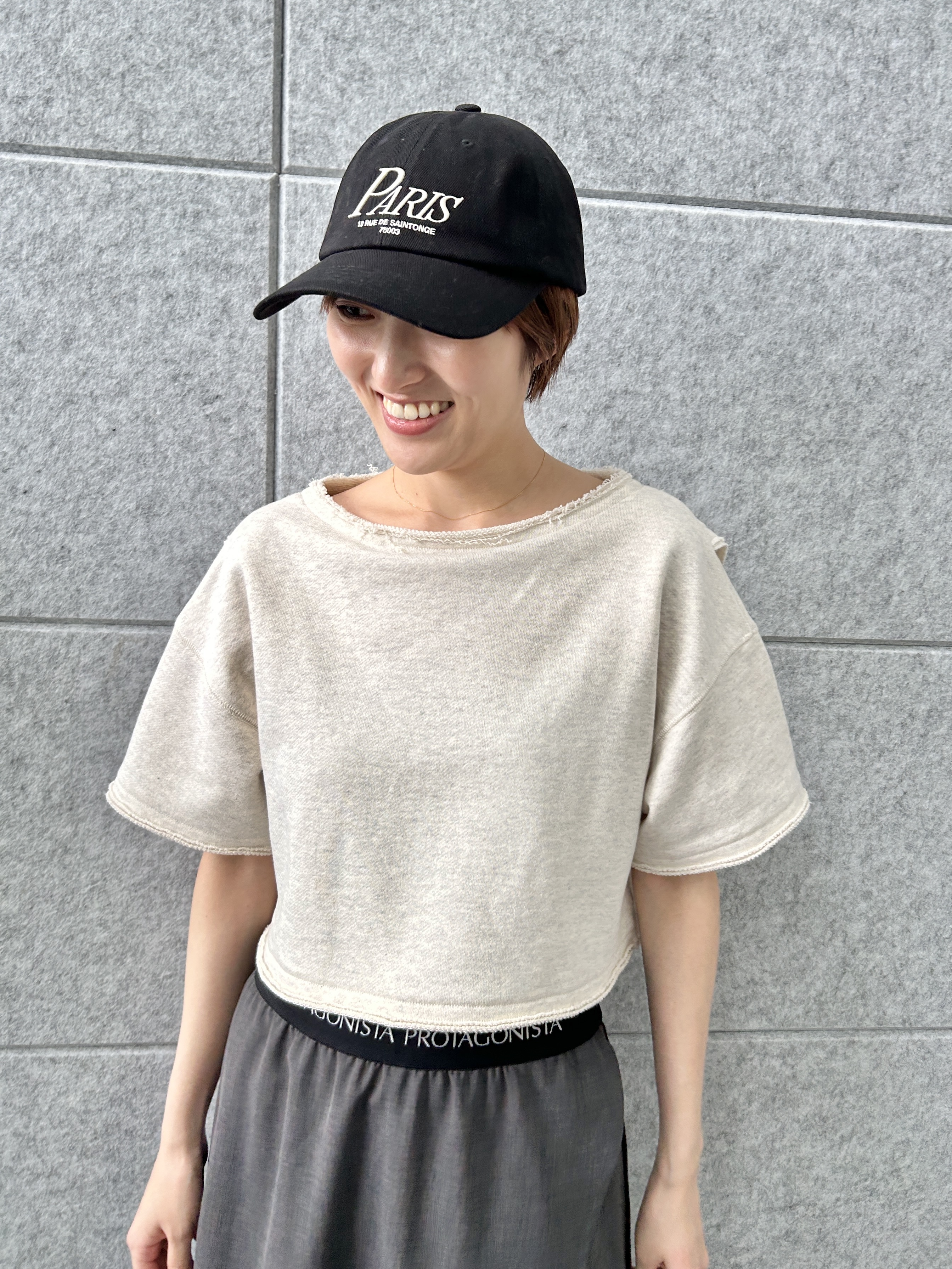 harunaさんの「CODE A｜back open half－sleeve sweat」を使ったコーディネート