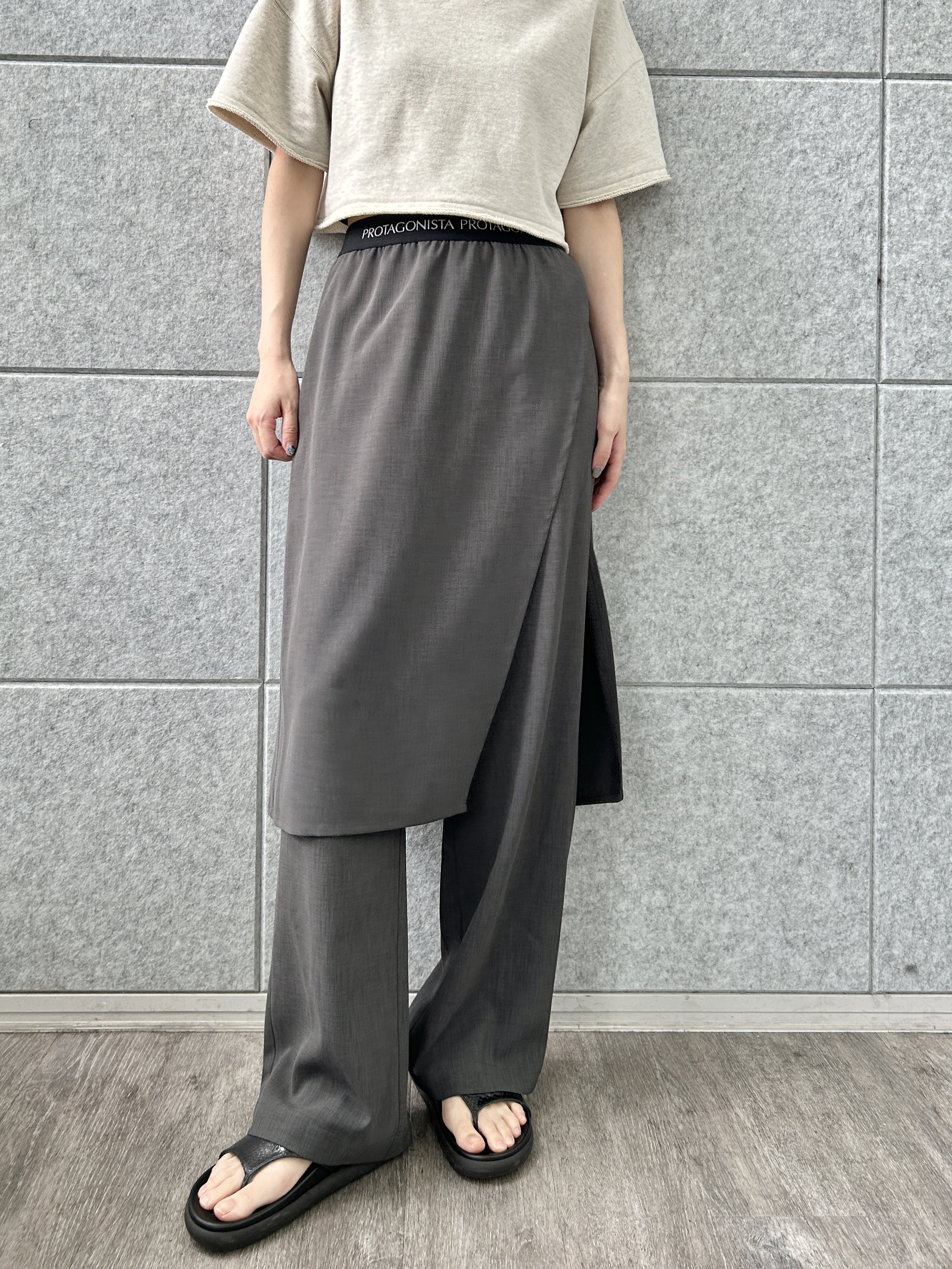 harunaさんの「CODE A｜back open half－sleeve sweat」を使ったコーディネート
