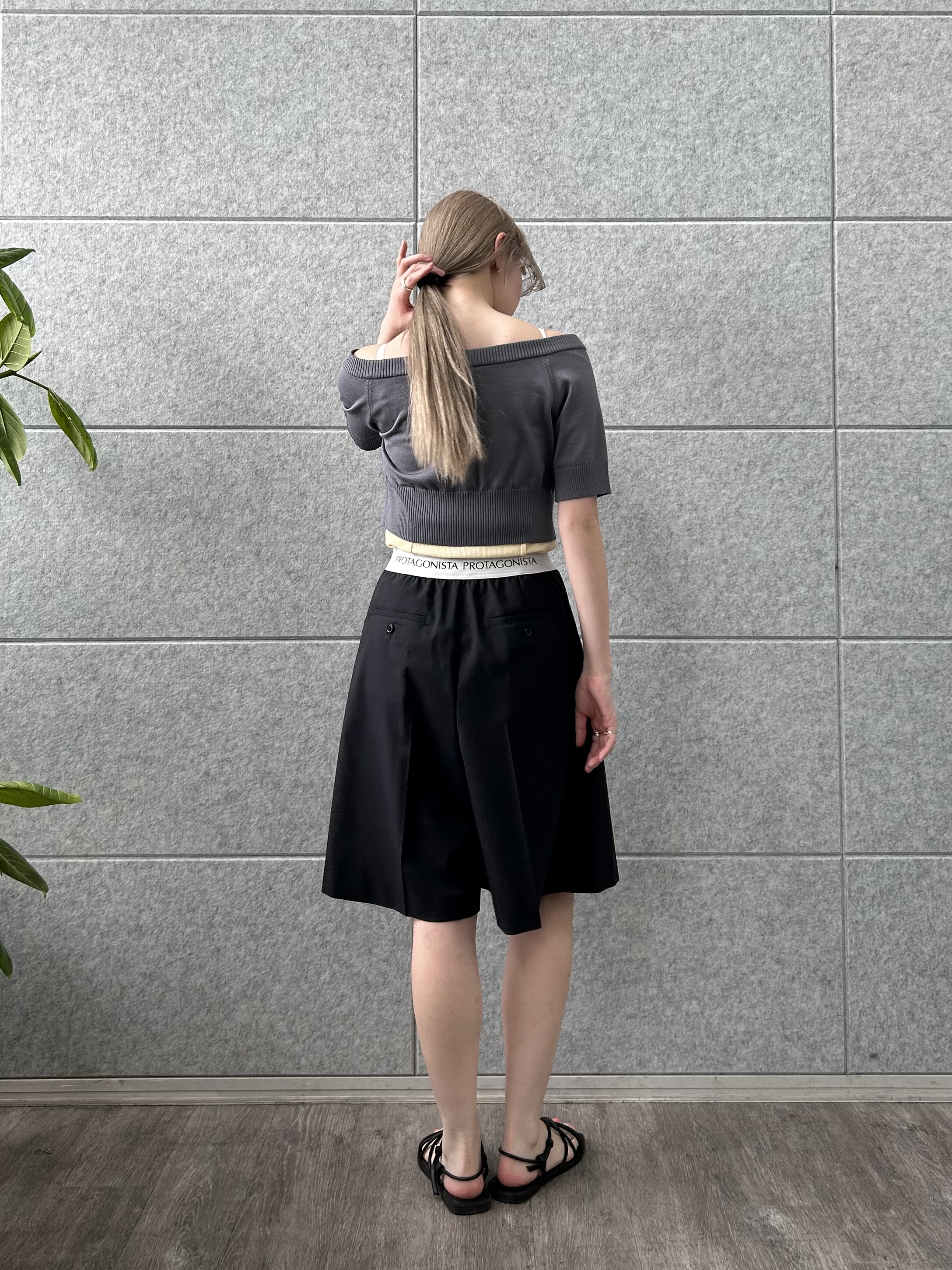 honoka Aさんの「CODE A｜design knit short cardigan」を使ったコーディネート