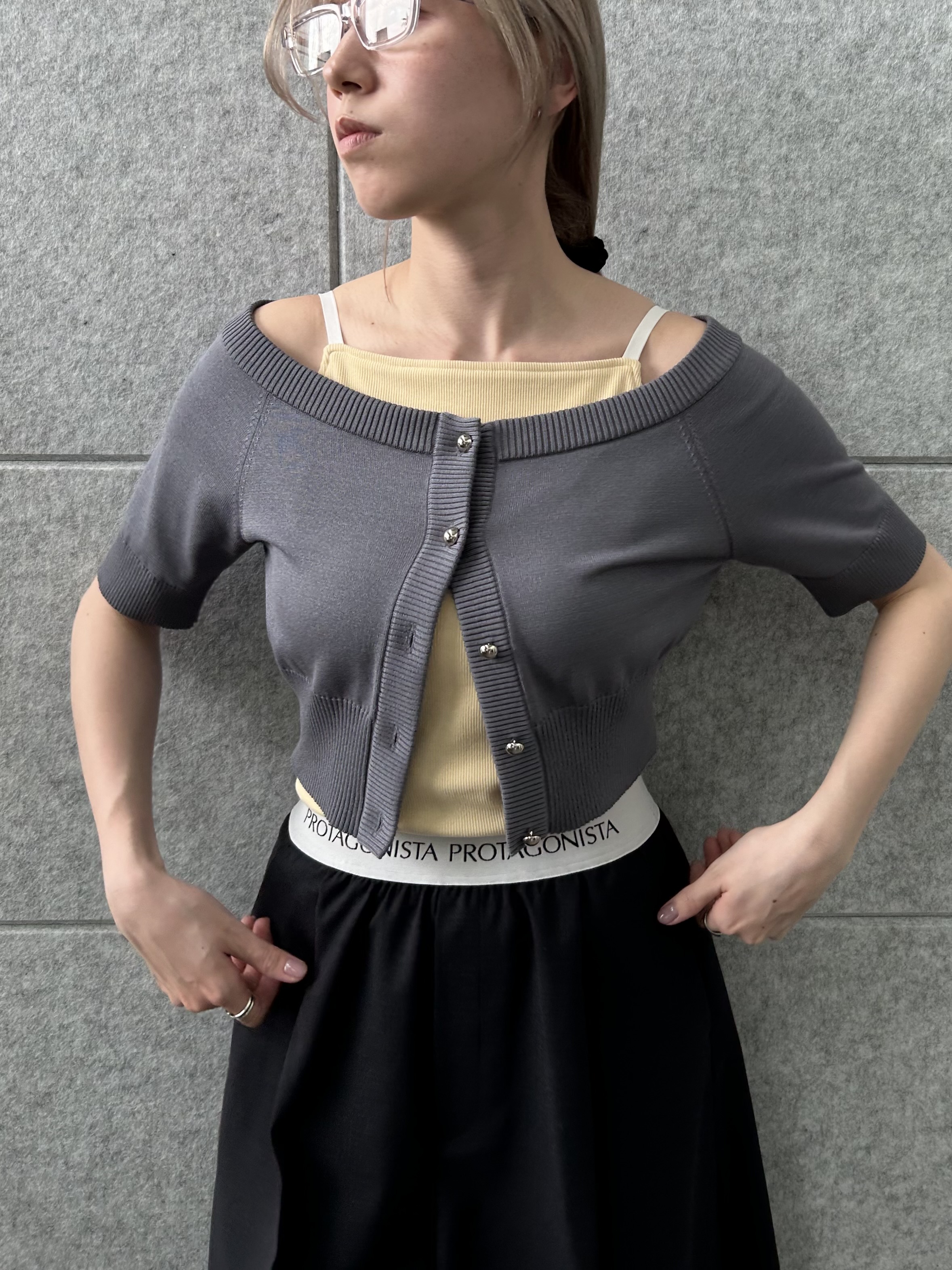 honoka Aさんの「CODE A｜design knit short cardigan」を使ったコーディネート