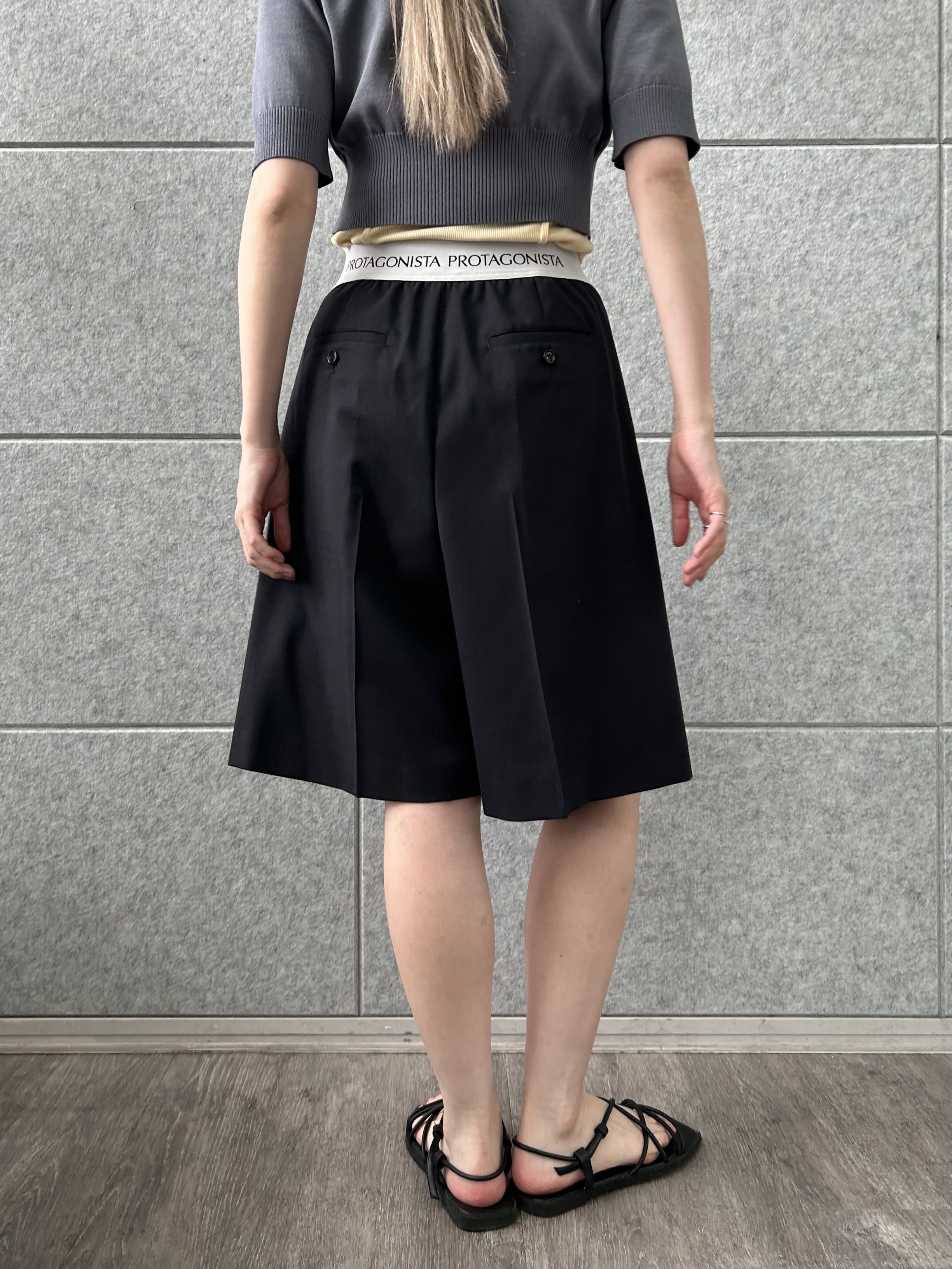 honoka Aさんの「CODE A｜design knit short cardigan」を使ったコーディネート