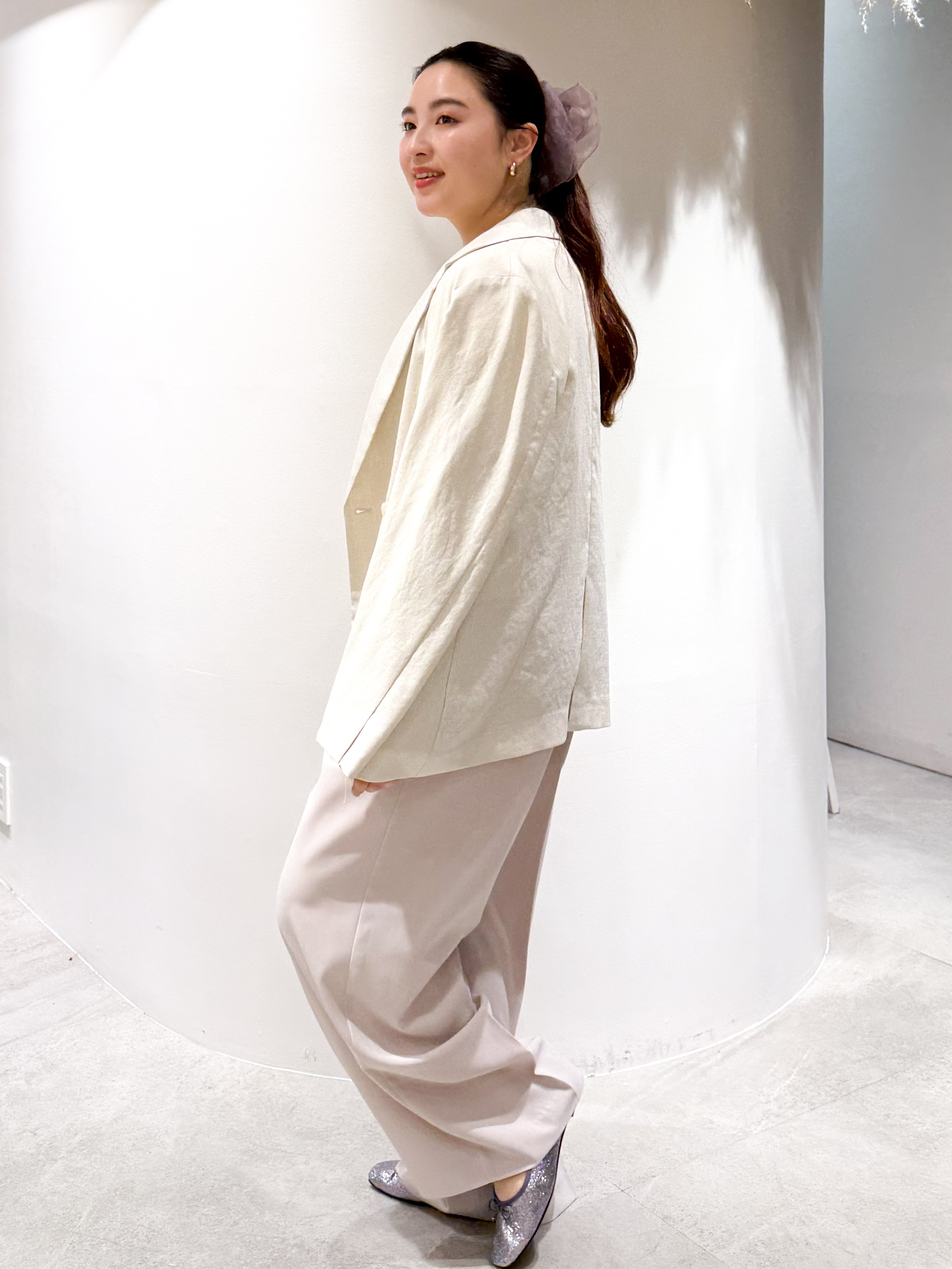 かりんさんの「OPAQUE.CLIP｜【UV／接触冷感】ダブルブレストジャケット《防シワ加工／洗える》」を使ったコーディネート