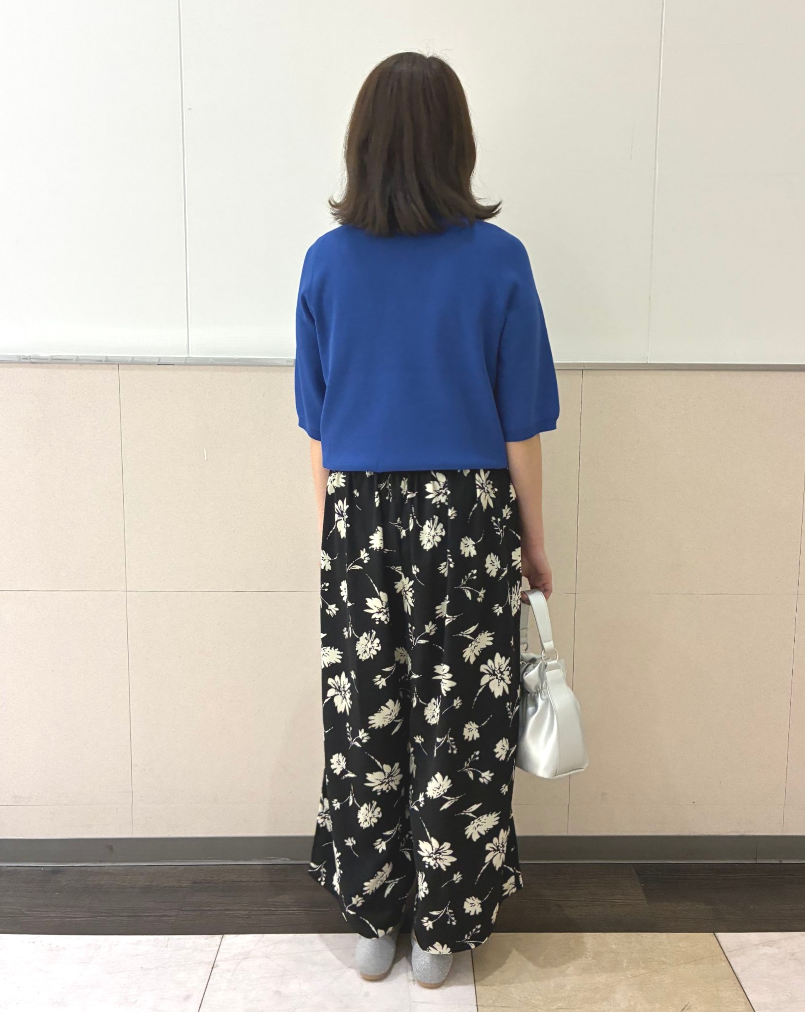ジュンさんの「SHOO･LA･RUE｜【毎日洗える/S-LL/UV】上半身すっきり 二の腕見せない5分袖ニット」を使ったコーディネート