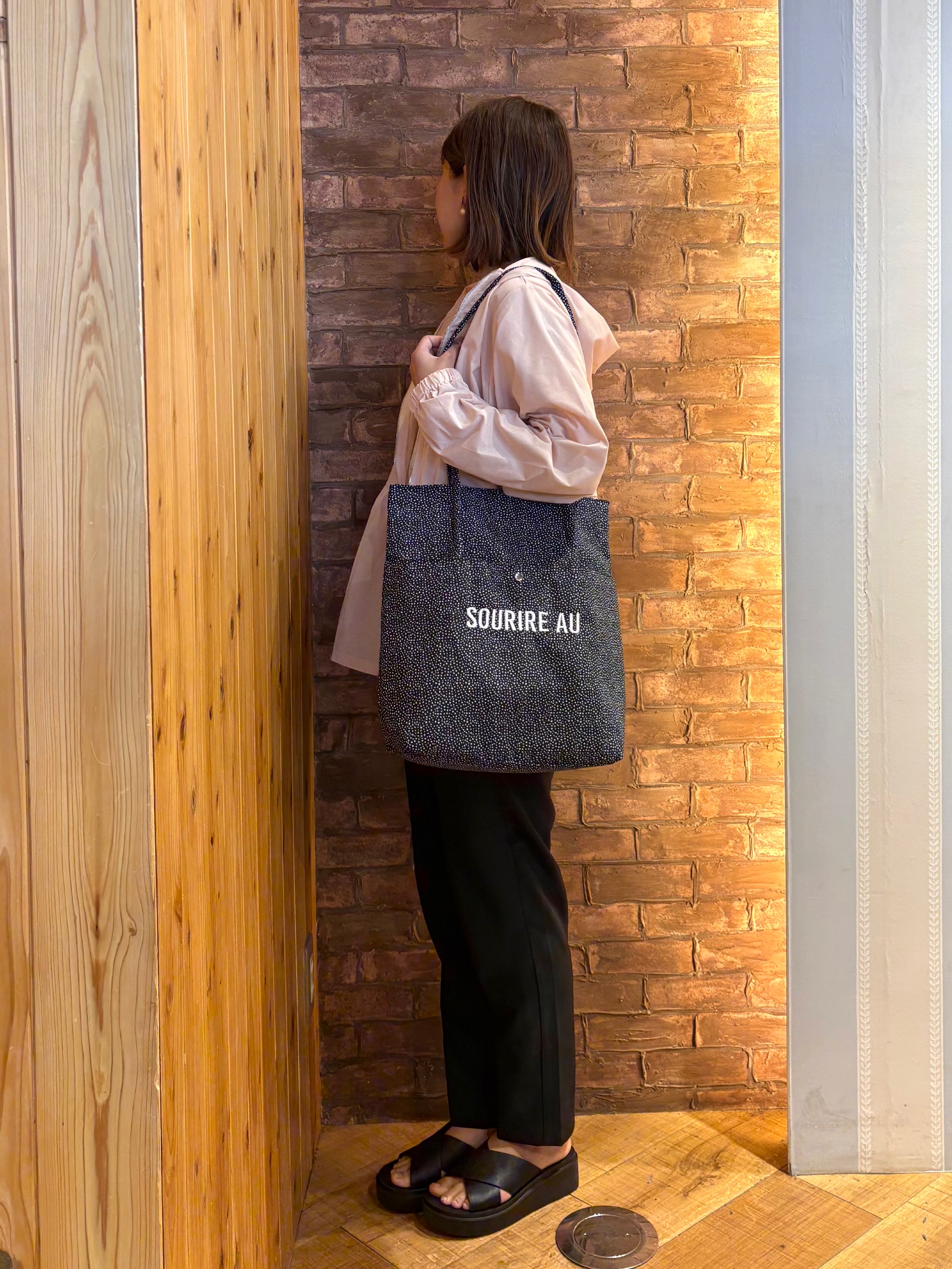 mieさんの「SHOO･LA･RUE｜【S-LL/体型カバー】日焼け対策にも女性らしさを UVカットペプラムパーカ」を使ったコーディネート