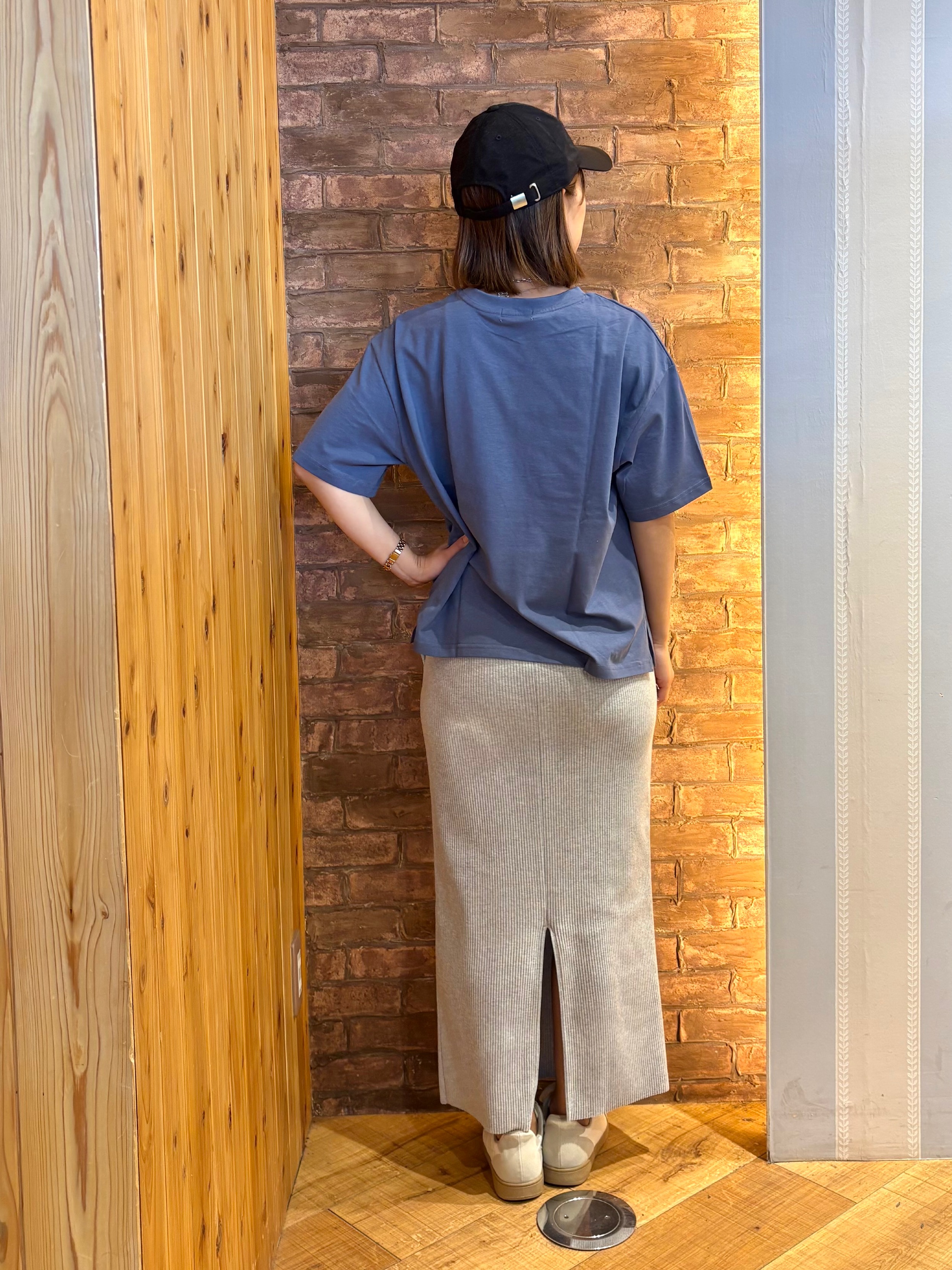 mieさんの「SHOO･LA･RUE｜【綿100％/S-LL/プチプラ】選べる3柄 プリントアソートTシャツ」を使ったコーディネート