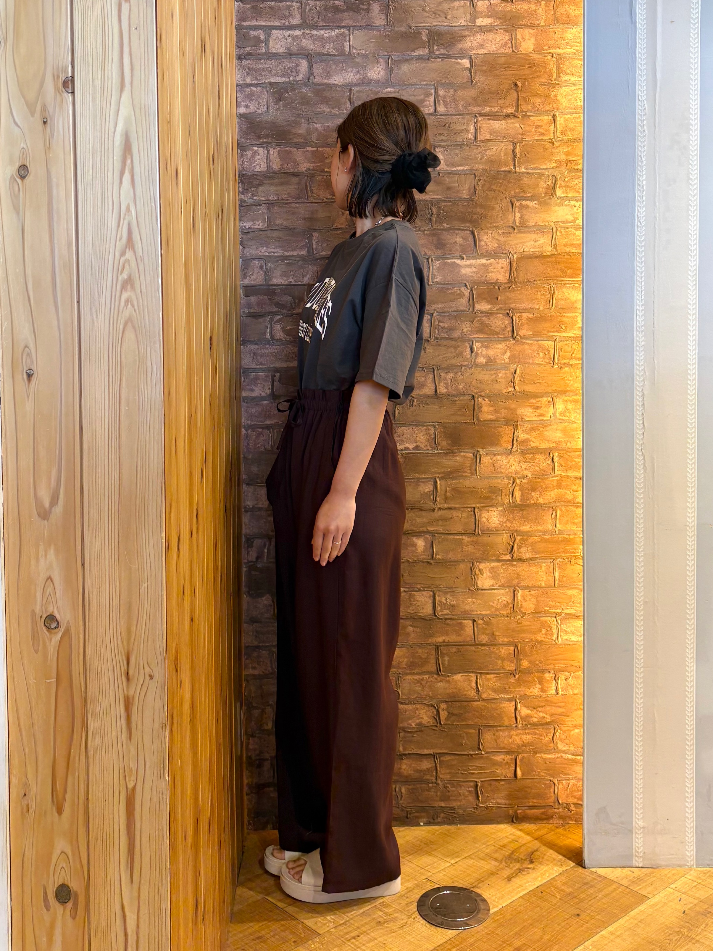 mieさんの「SHOO･LA･RUE｜【綿100%/S-LL/プチプラ】ゆるシルエット シンプルTシャツ」を使ったコーディネート