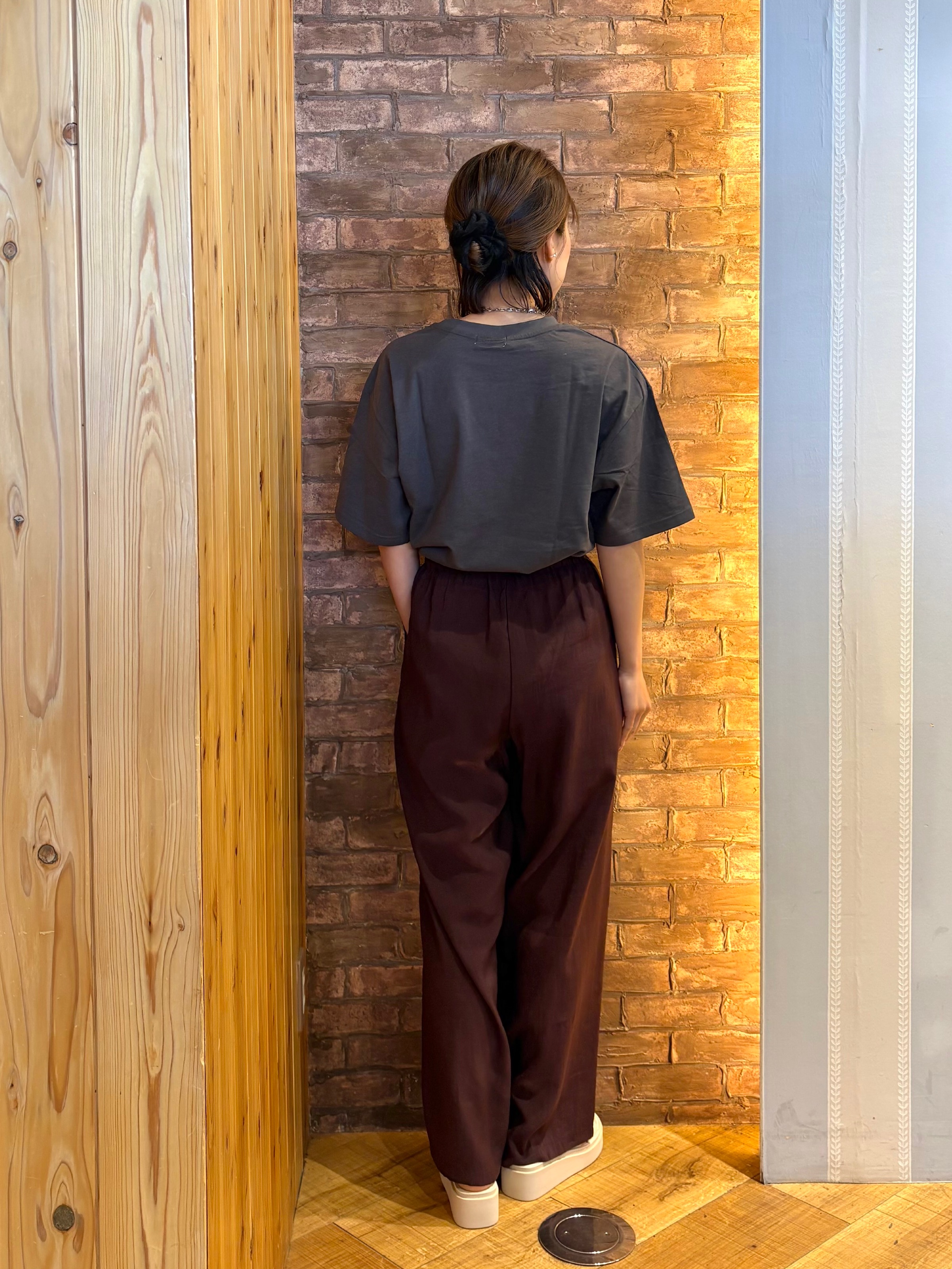 mieさんの「SHOO･LA･RUE｜【綿100%/S-LL/プチプラ】ゆるシルエット シンプルTシャツ」を使ったコーディネート