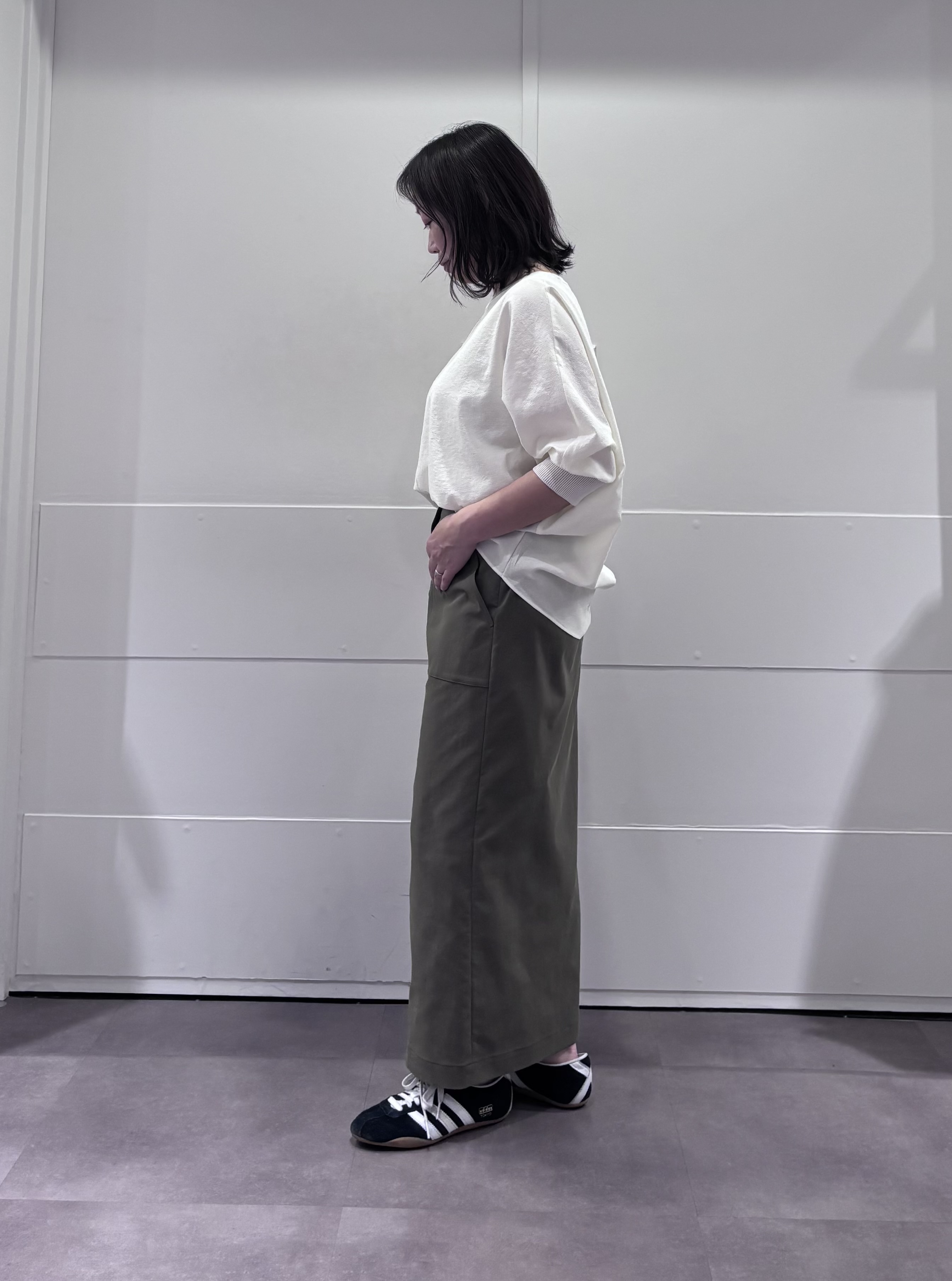 TOKOさんの「UNTITLED｜【吸水速乾/UVカット】ドルマンスリーブブラウス」を使ったコーディネート