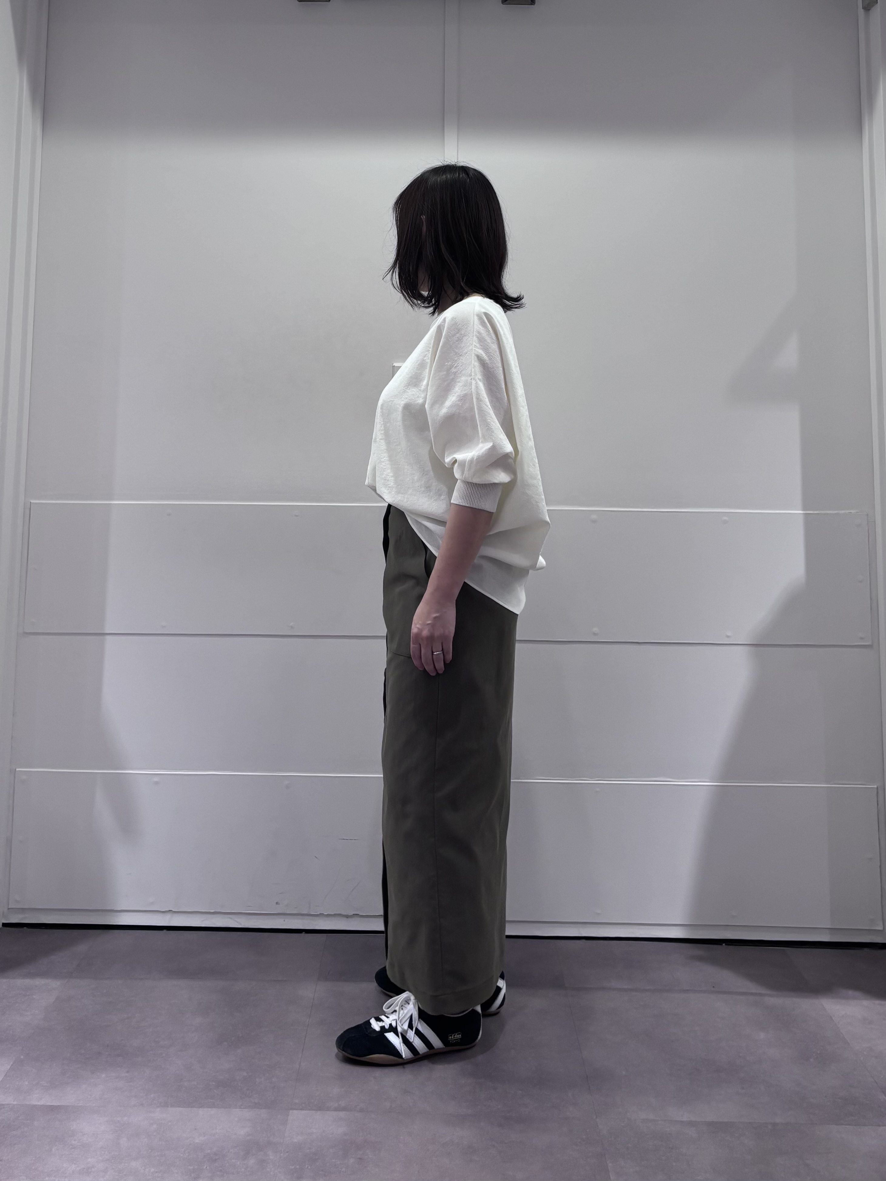 TOKOさんの「UNTITLED｜【吸水速乾/UVカット】ドルマンスリーブブラウス」を使ったコーディネート