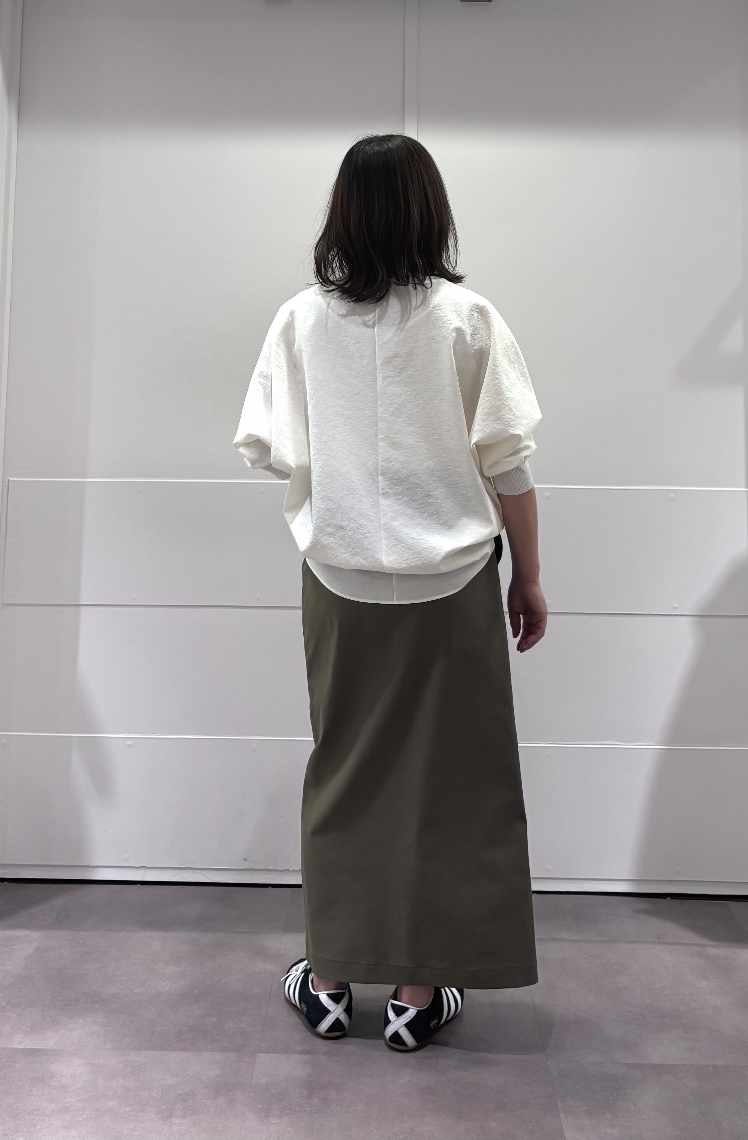 TOKOさんの「UNTITLED｜【吸水速乾/UVカット】ドルマンスリーブブラウス」を使ったコーディネート