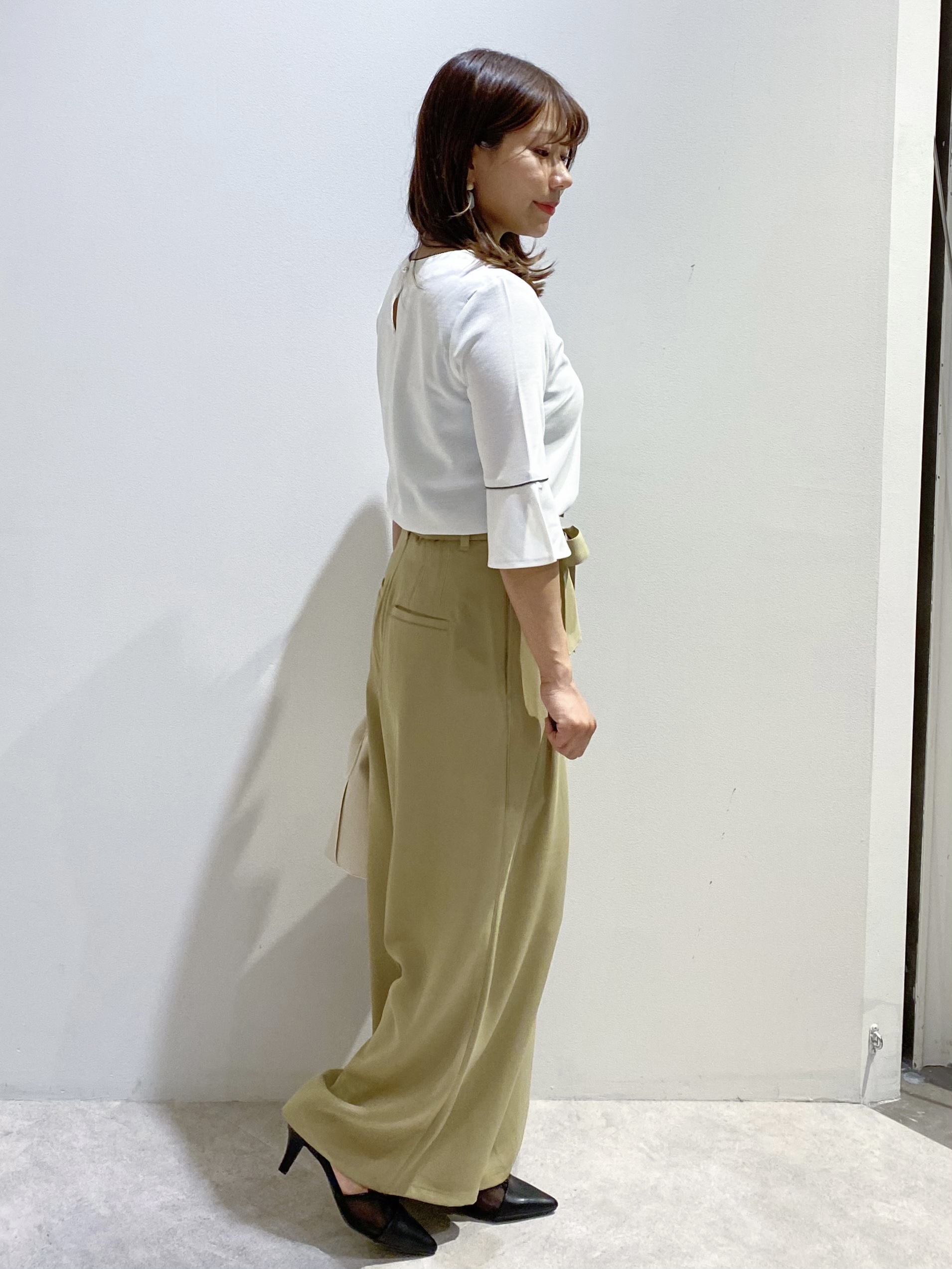 ちぃさんの「OPAQUE.CLIP｜【接触冷感／UVケア】フレアスリーブバイカラートップス《洗濯機OK》」を使ったコーディネート