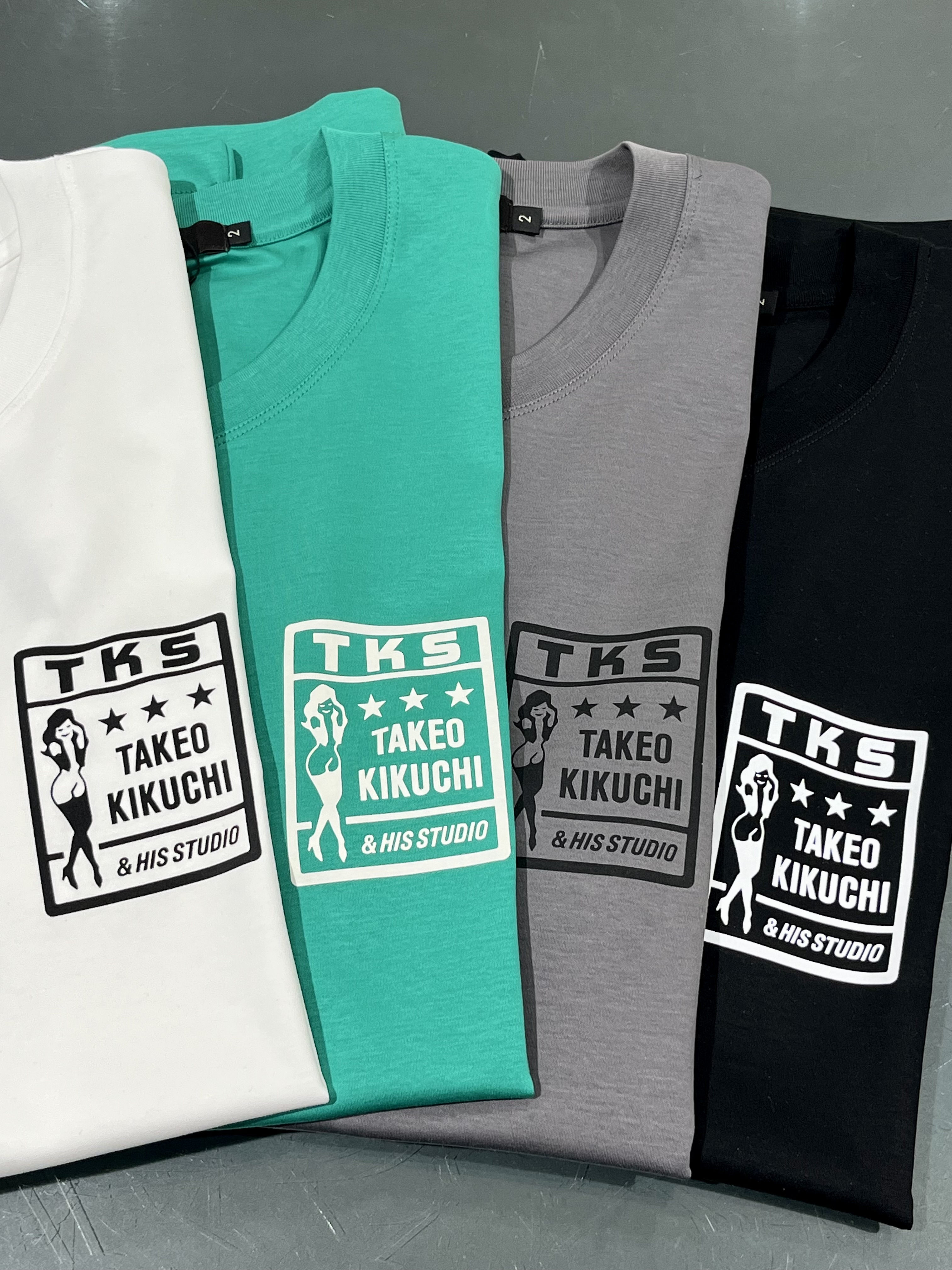 uedaさんの「TAKEO KIKUCHI｜【BOWLER HAT LABEL】アイスクリアコットン ラッキーセブン 半袖Tシャツ」を使ったコーディネート