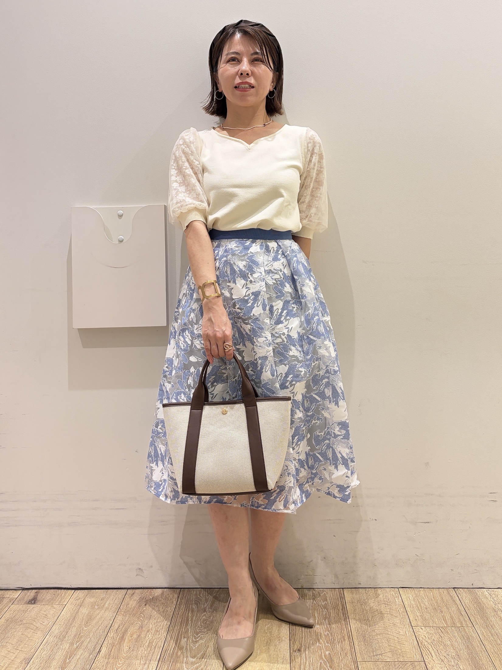 YUKOさんの「index｜【接触冷感】ビジューボタンカーディガン《抗ピリング／洗濯機OK》」を使ったコーディネート