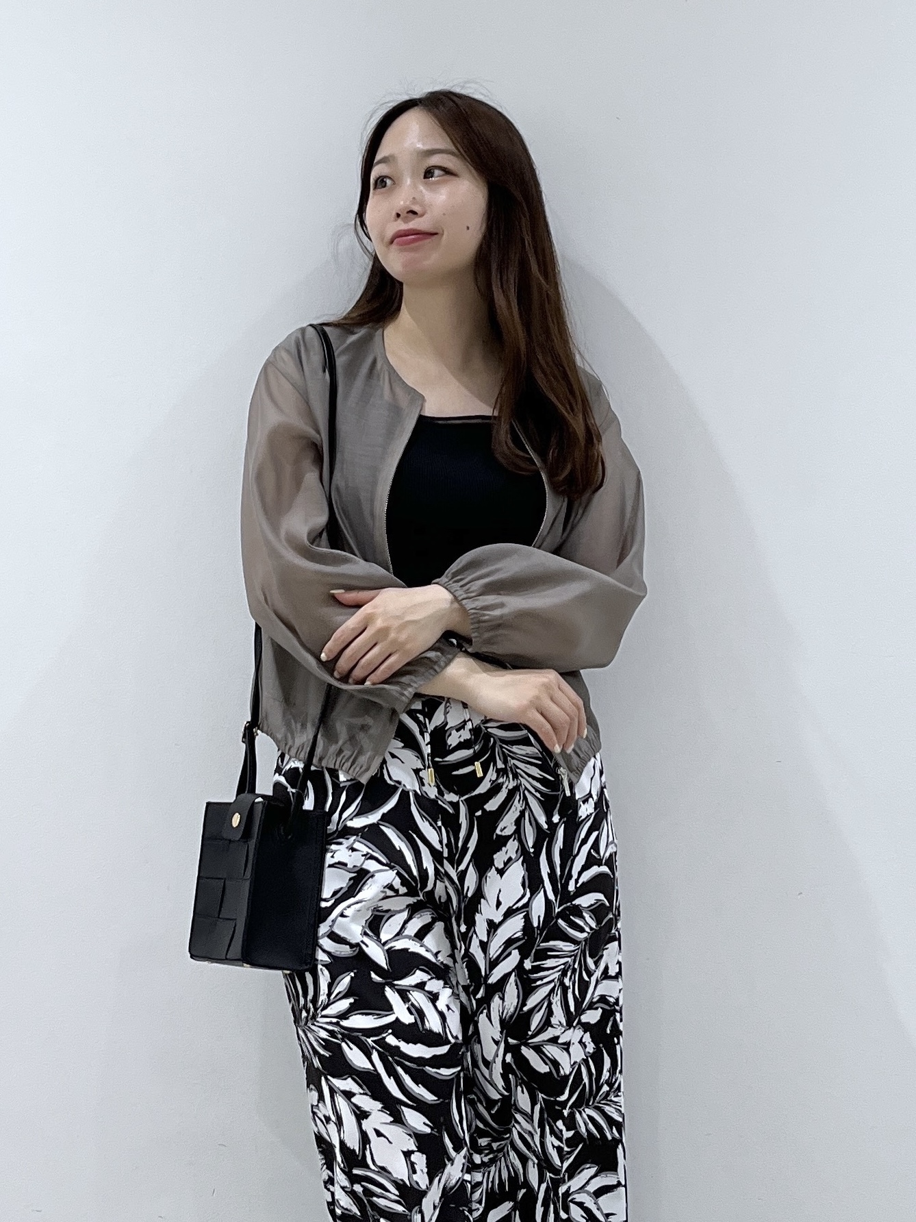 Saekoさんの「COUP DE CHANCE｜【手洗い可/軽量】シアーブルゾン」を使ったコーディネート