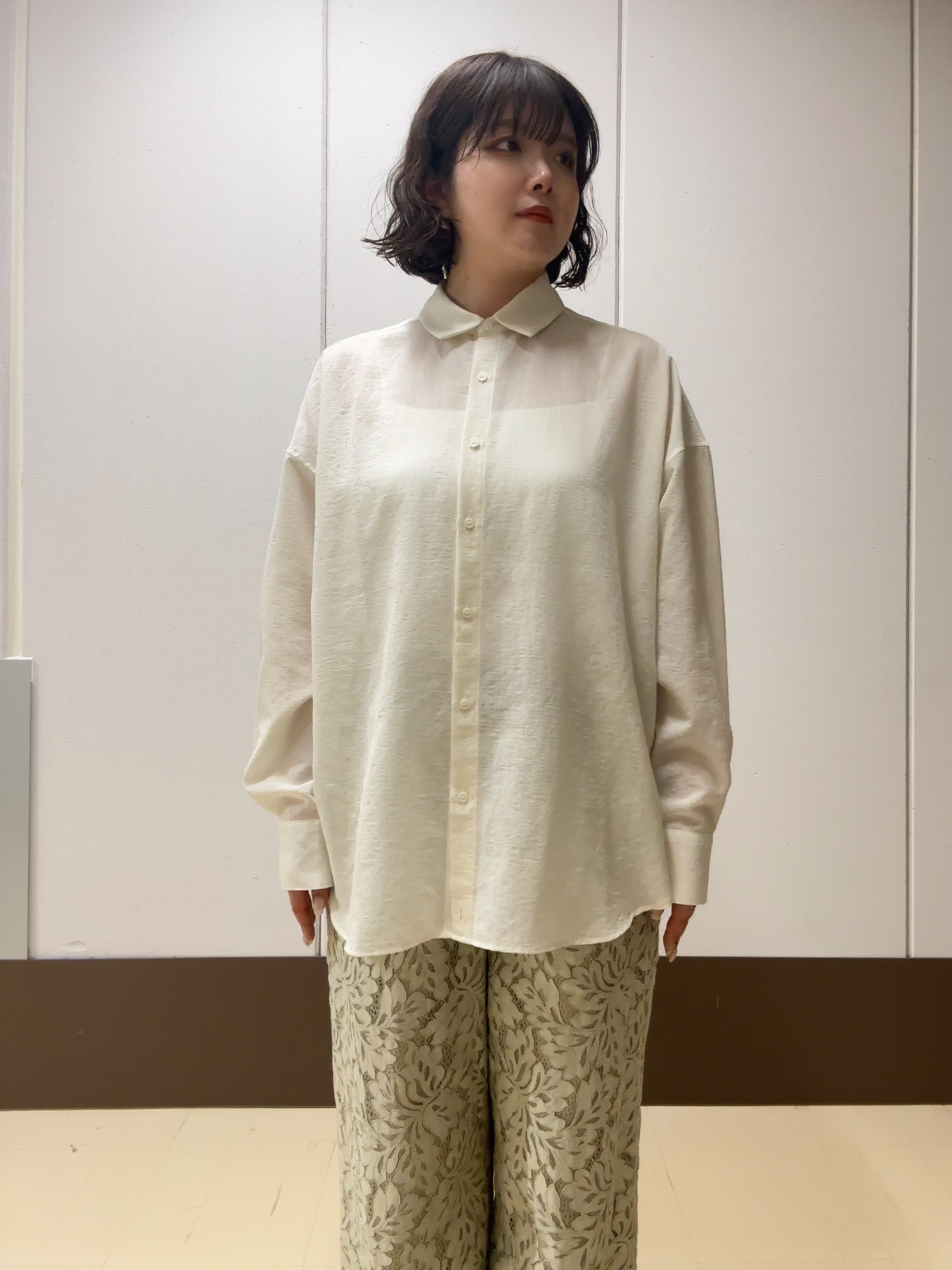 Atsumiさんの「UNTITLED｜◆【2WAY/マシンウォッシャブル】カシュクールデザインシャツ」を使ったコーディネート