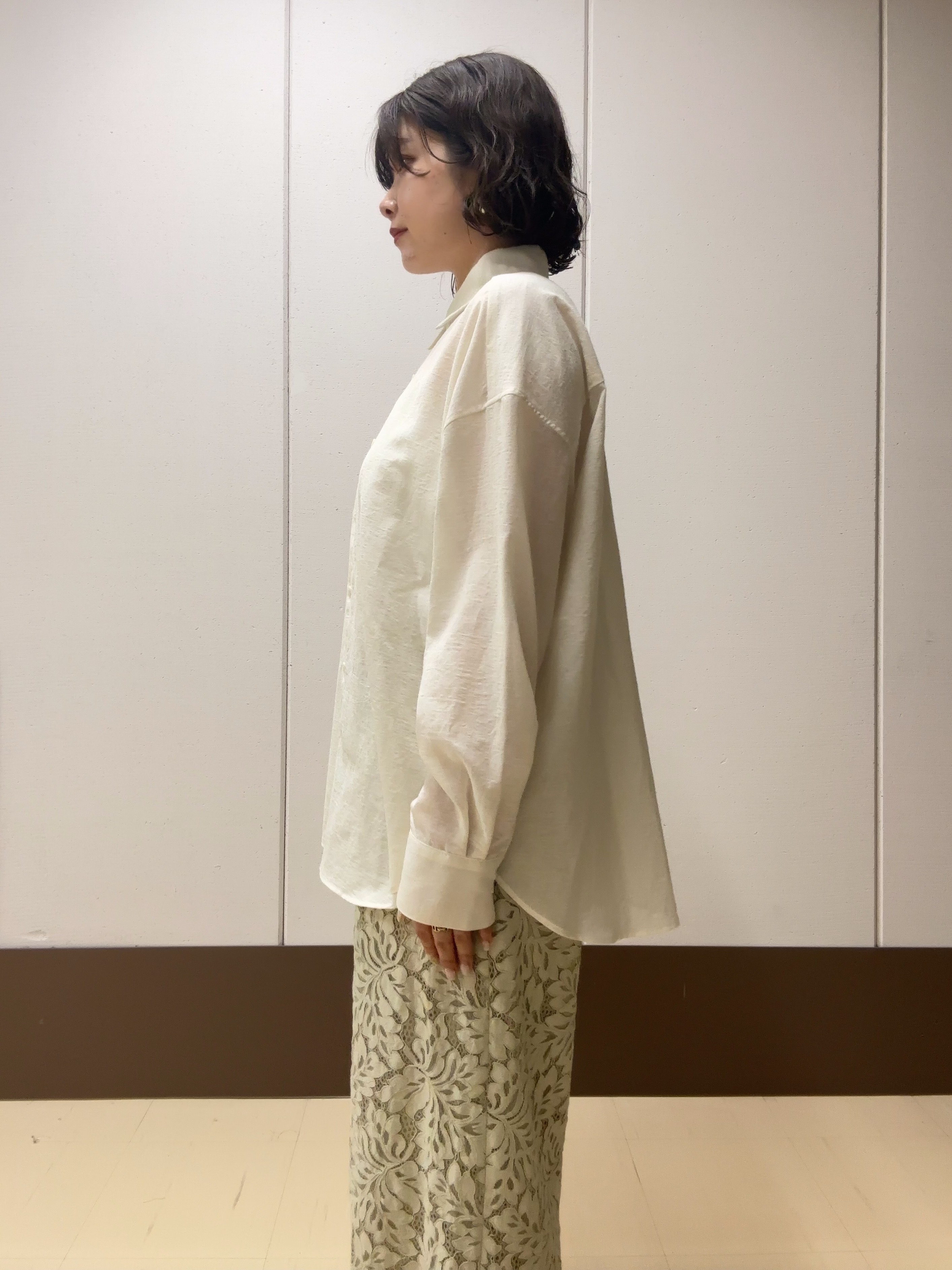 Atsumiさんの「UNTITLED｜◆【2WAY/マシンウォッシャブル】カシュクールデザインシャツ」を使ったコーディネート