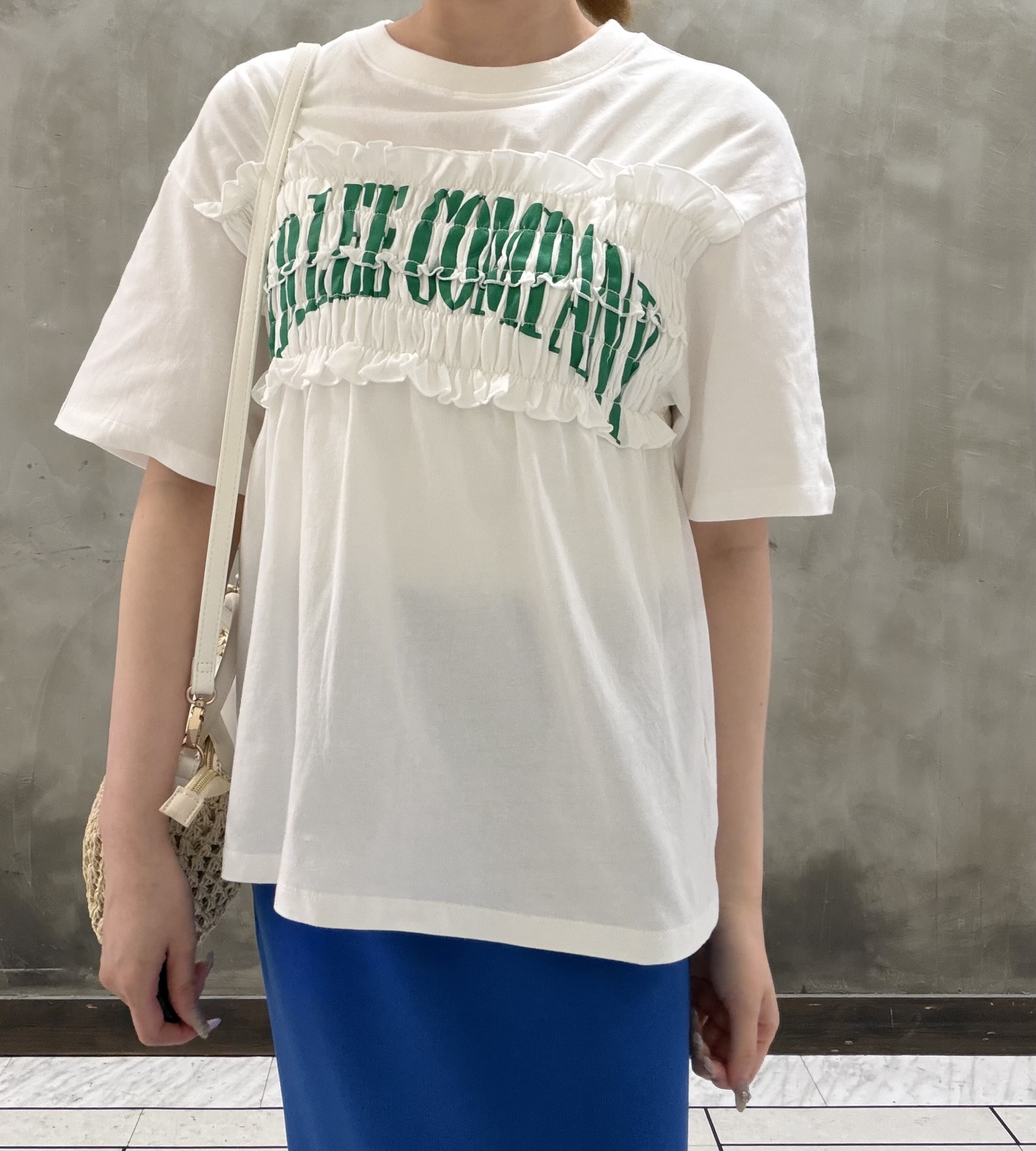 maiさんの「grove｜【Lee】SHIRRING H／S TEE」を使ったコーディネート