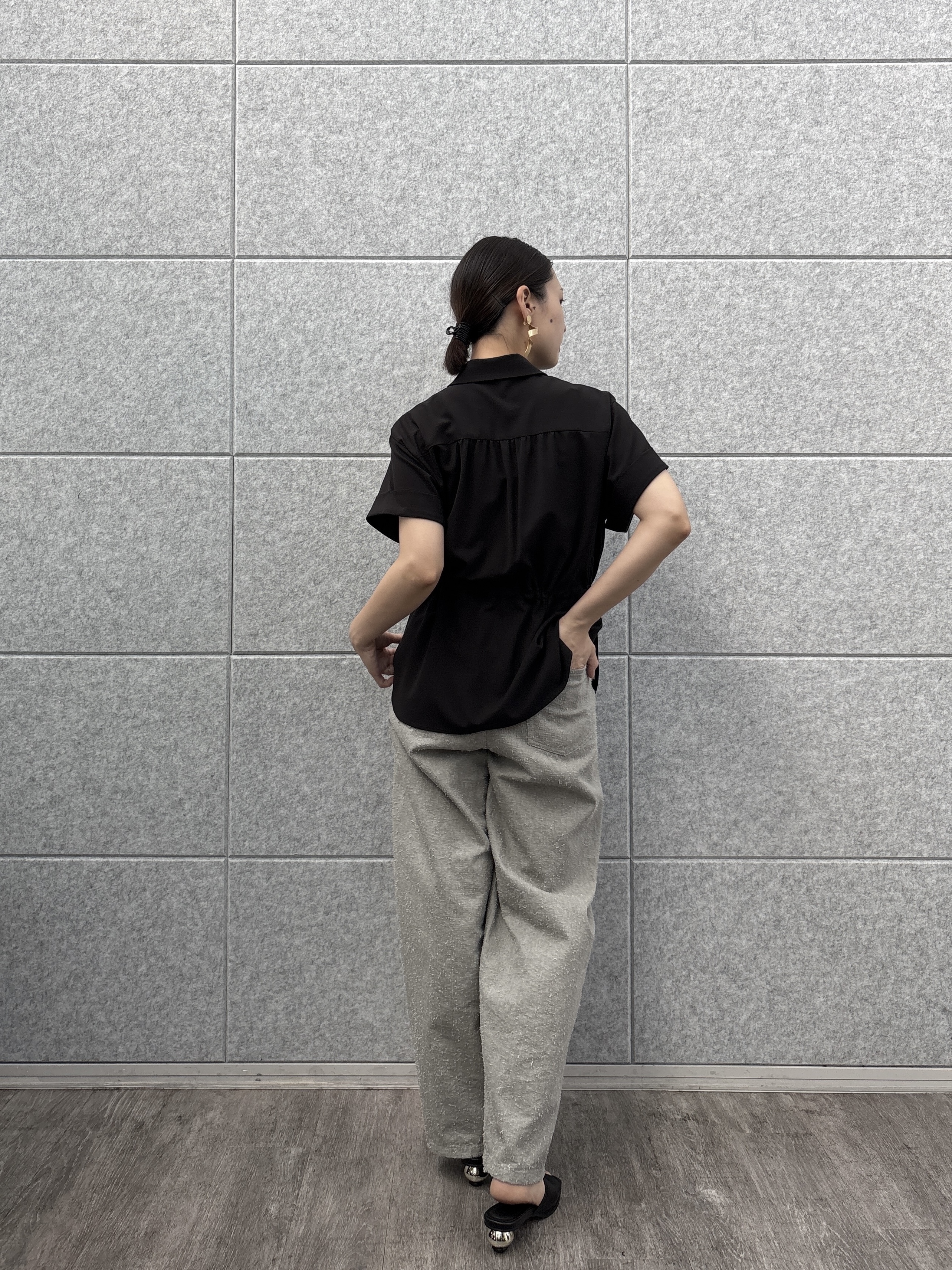 ayanoさんの「INDIVI｜グレイニーコットンワイドパンツ」を使ったコーディネート