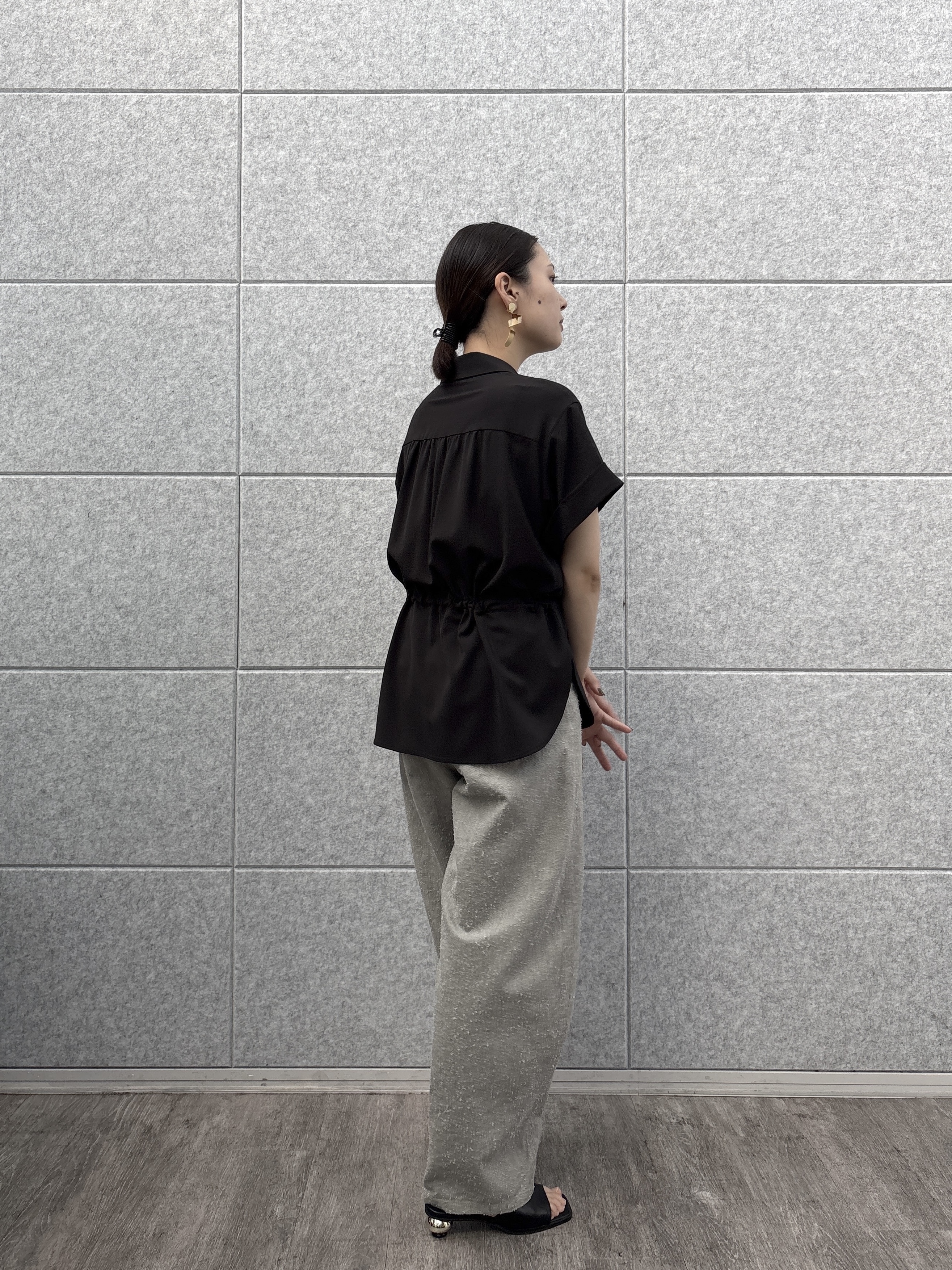 ayanoさんの「INDIVI｜グレイニーコットンワイドパンツ」を使ったコーディネート