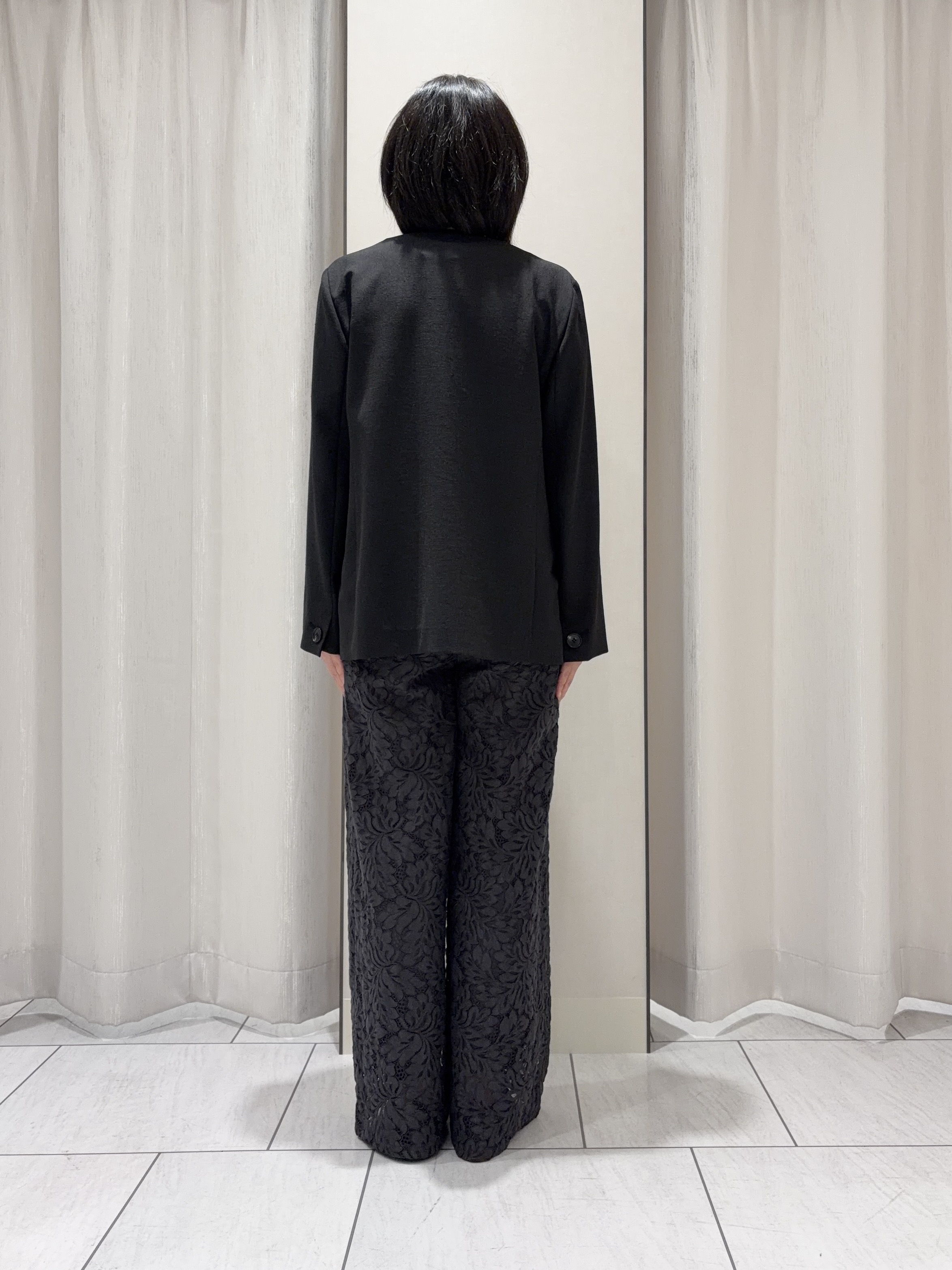 わたなべさんの「UNTITLED｜◆【さらりと快適/セットアップ可/UV/接触冷感】スラブカラーレスジャケット」を使ったコーディネート