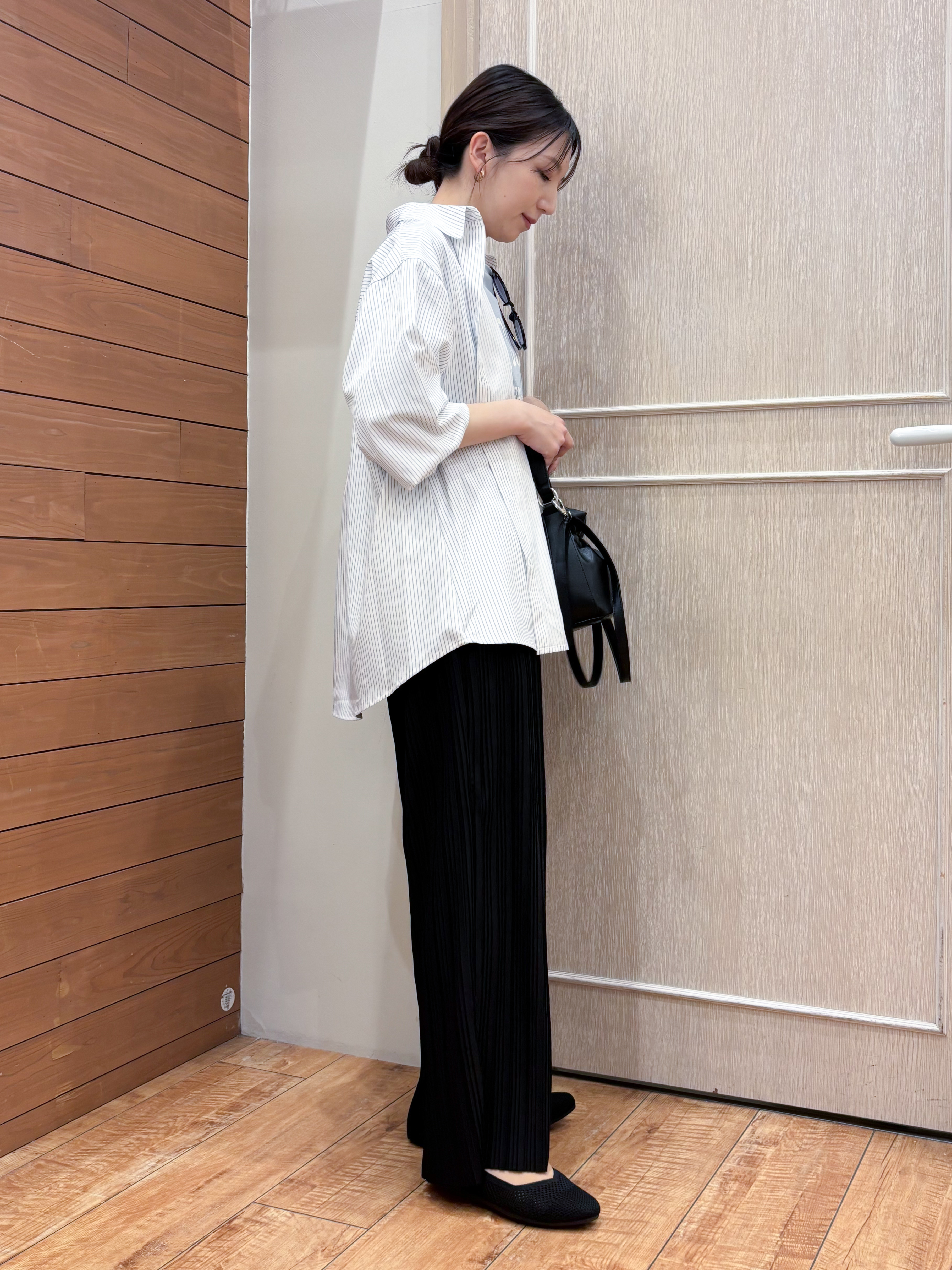 なみさんの「SHOO･LA･RUE｜【UV/吸水速乾/洗濯後しわになりにくい】ラッシュガードにもなる ストライプシャツ」を使ったコーディネート