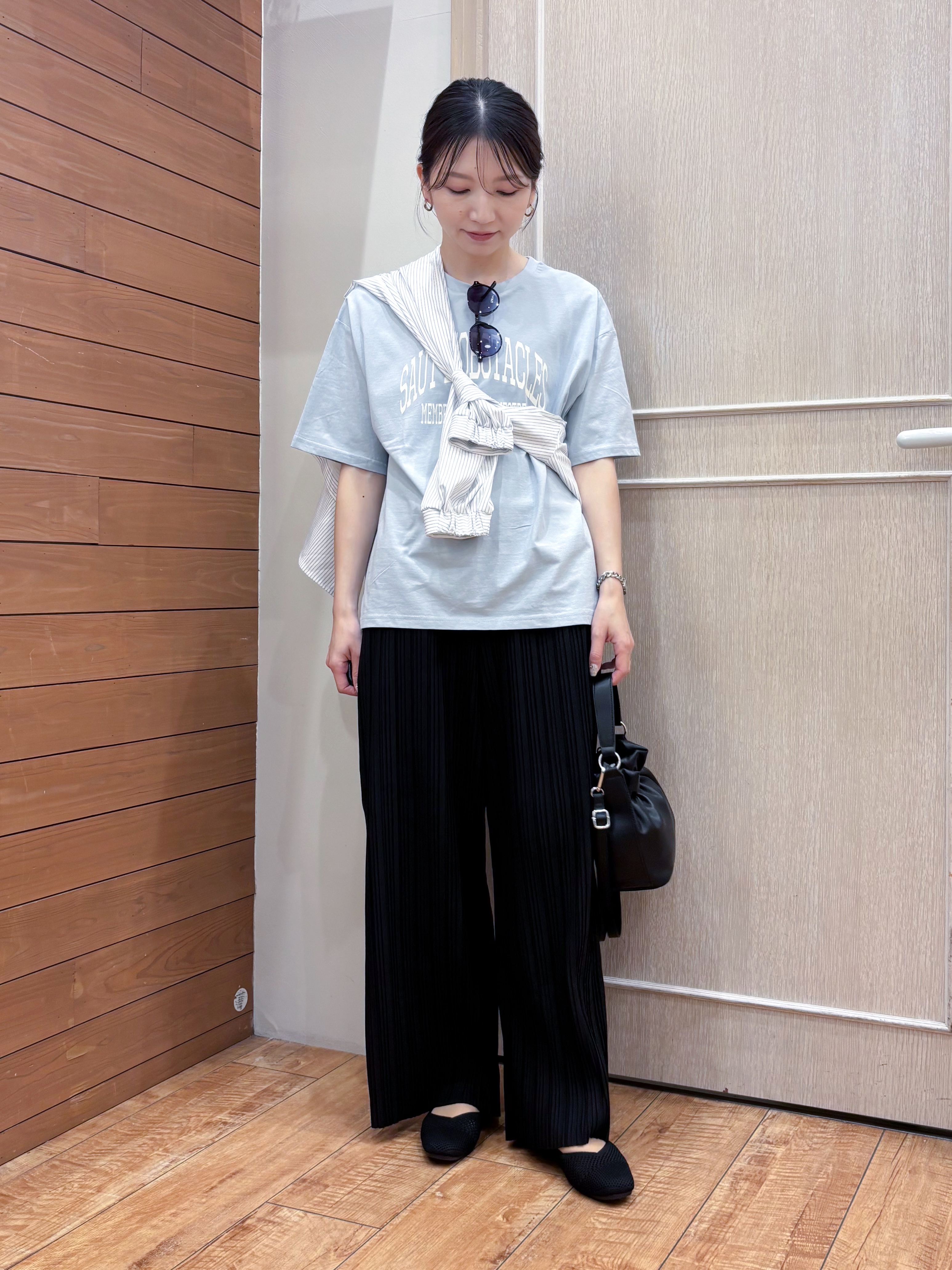 なみさんの「SHOO･LA･RUE｜【UV/吸水速乾/洗濯後しわになりにくい】ラッシュガードにもなる ストライプシャツ」を使ったコーディネート