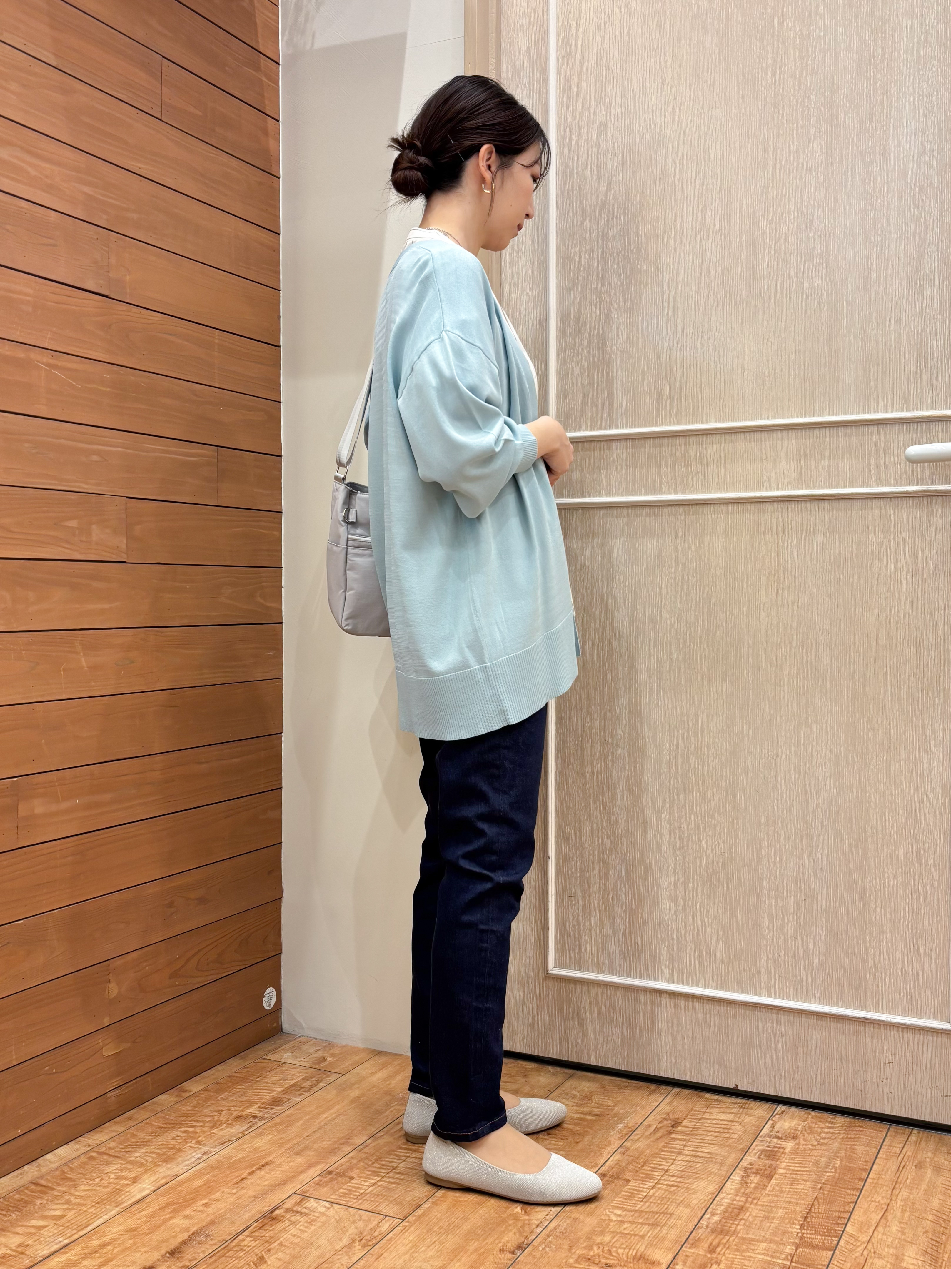 なみさんの「SHOO･LA･RUE｜【洗濯機可/UV】さらっとしたタッチが心地よい ミドルカーディガン」を使ったコーディネート