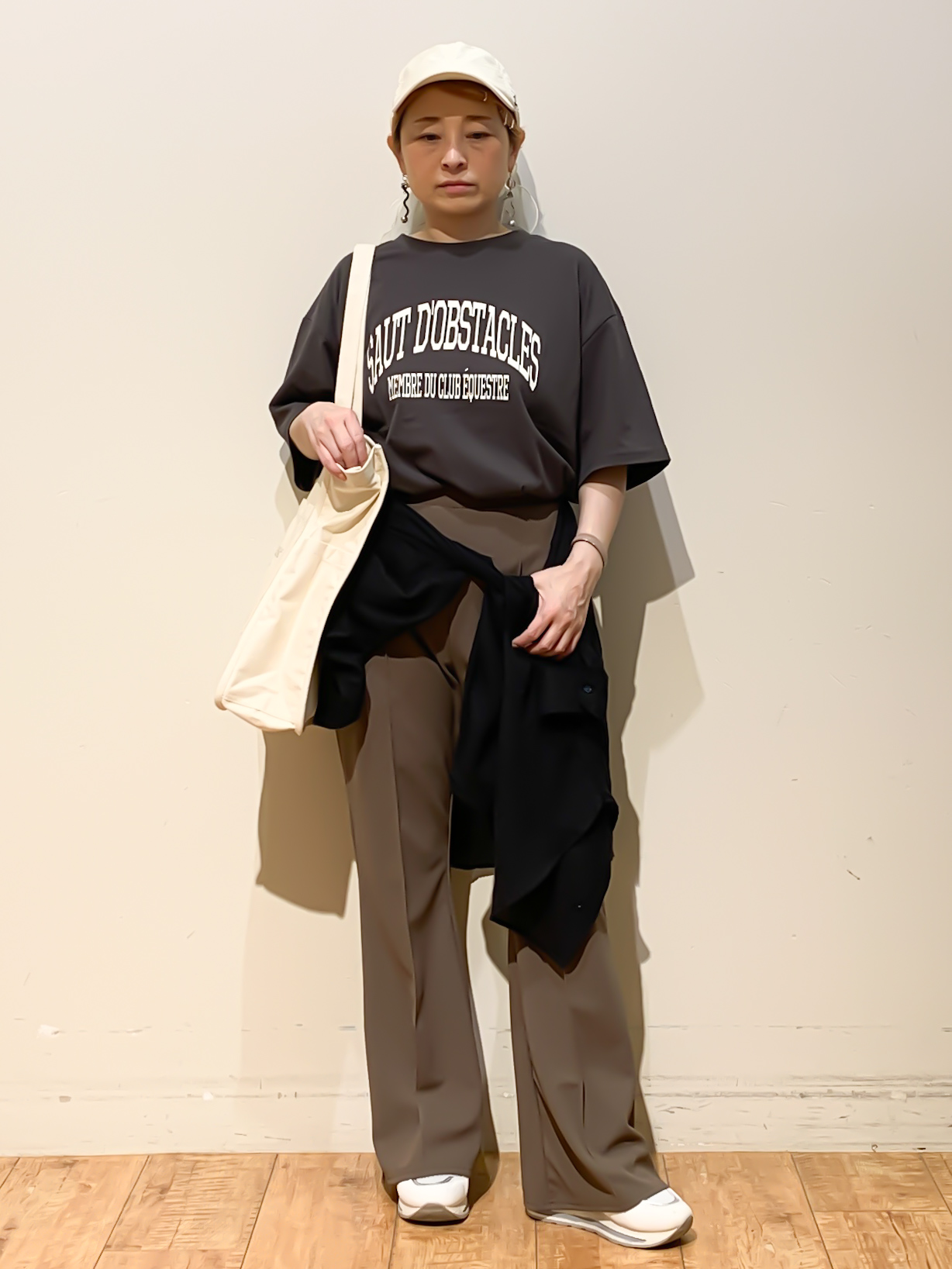 MEGさんの「SHOO･LA･RUE｜【綿100%/S-LL/プチプラ】ゆるシルエット シンプルTシャツ」を使ったコーディネート