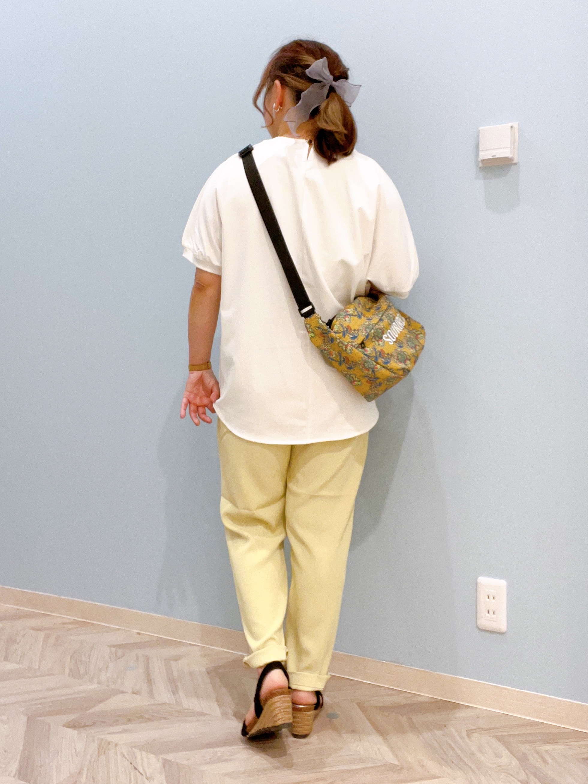 kitaさんの「SHOO･LA･RUE｜【洗濯後しわになりにくい】インせず着られる さらっとタッチのドルマンブラウス」を使ったコーディネート