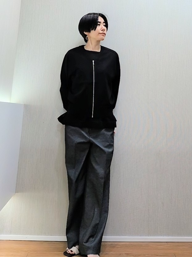 ミズタさんの「UNTITLED｜【アンサンブル可/日除け・冷房対策】シアーレーヨンZIPカーディガン」を使ったコーディネート
